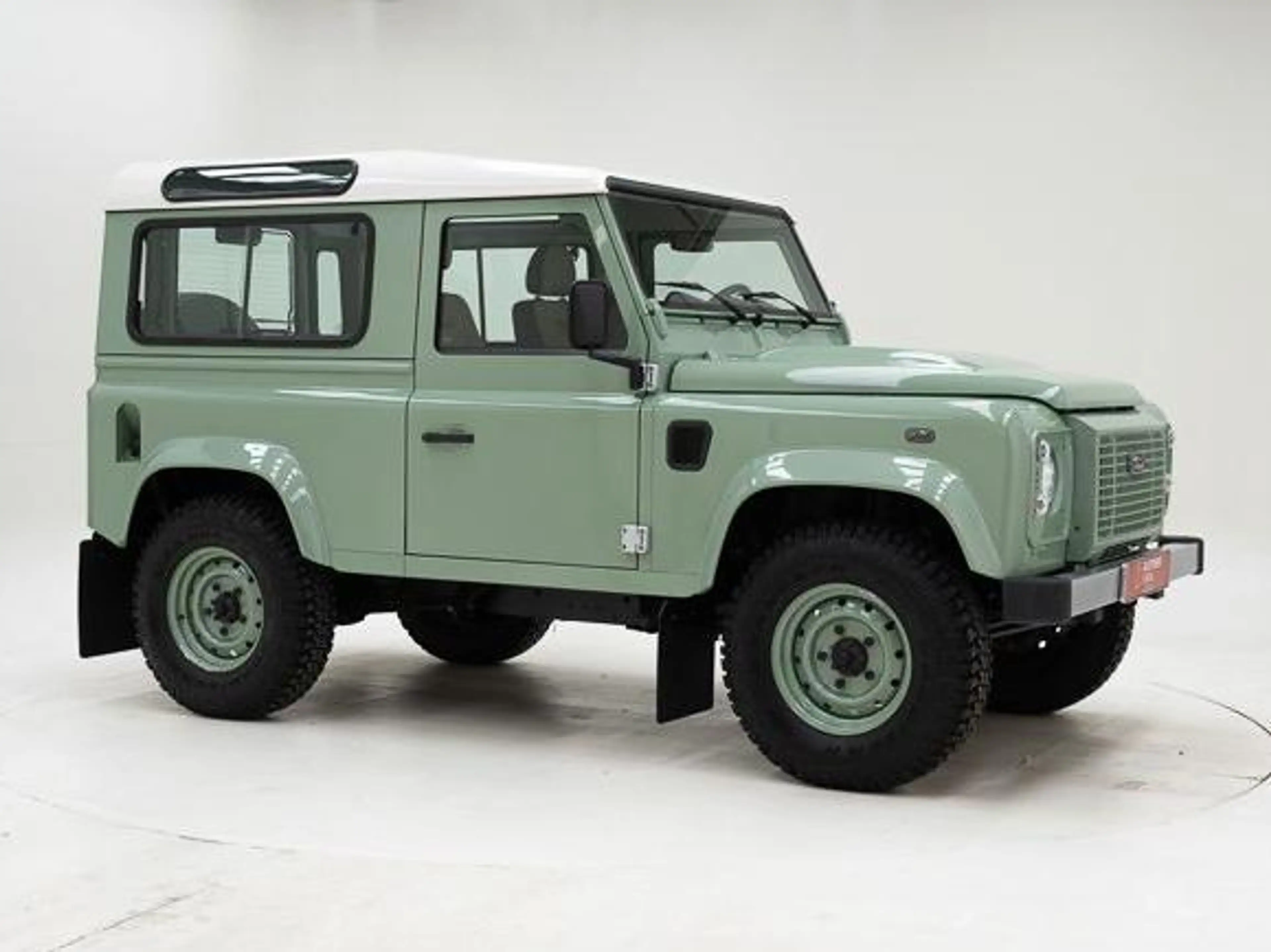 Land Rover Defender Heritage 90 '2015 CH79116 — photo 3