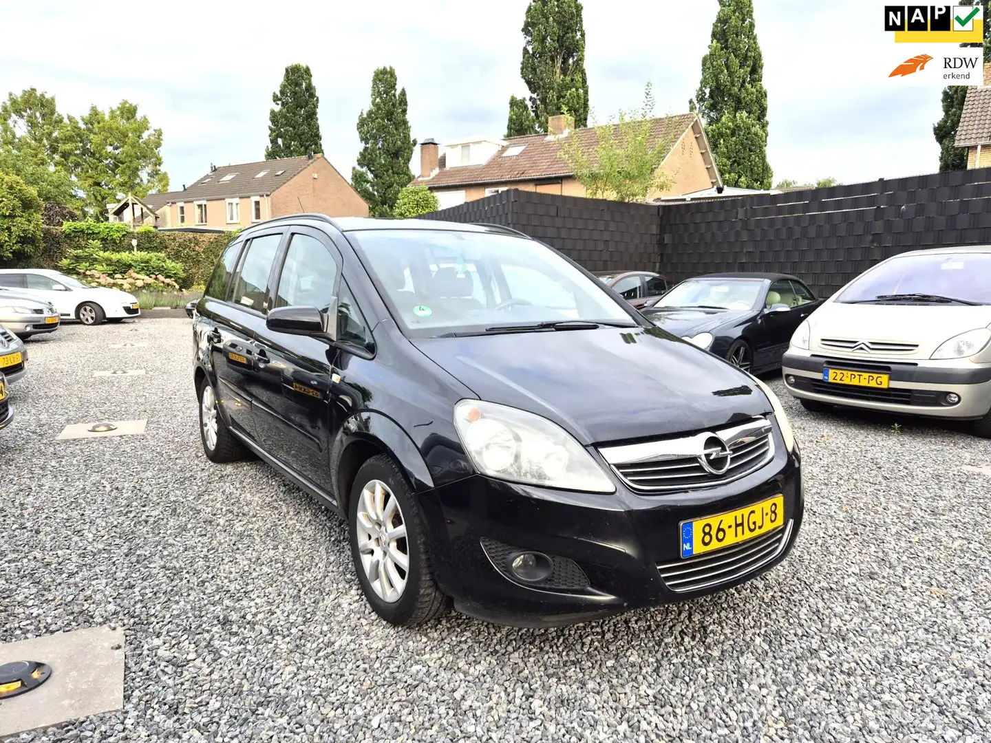 Opel Zafira 1.8 Temptation Automaat storing ( rijdt goed ) Negro - 1