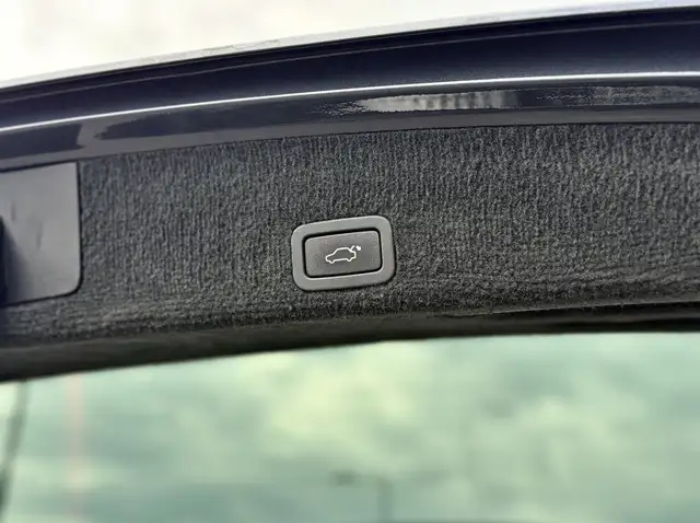 Volvo XC60 view 9