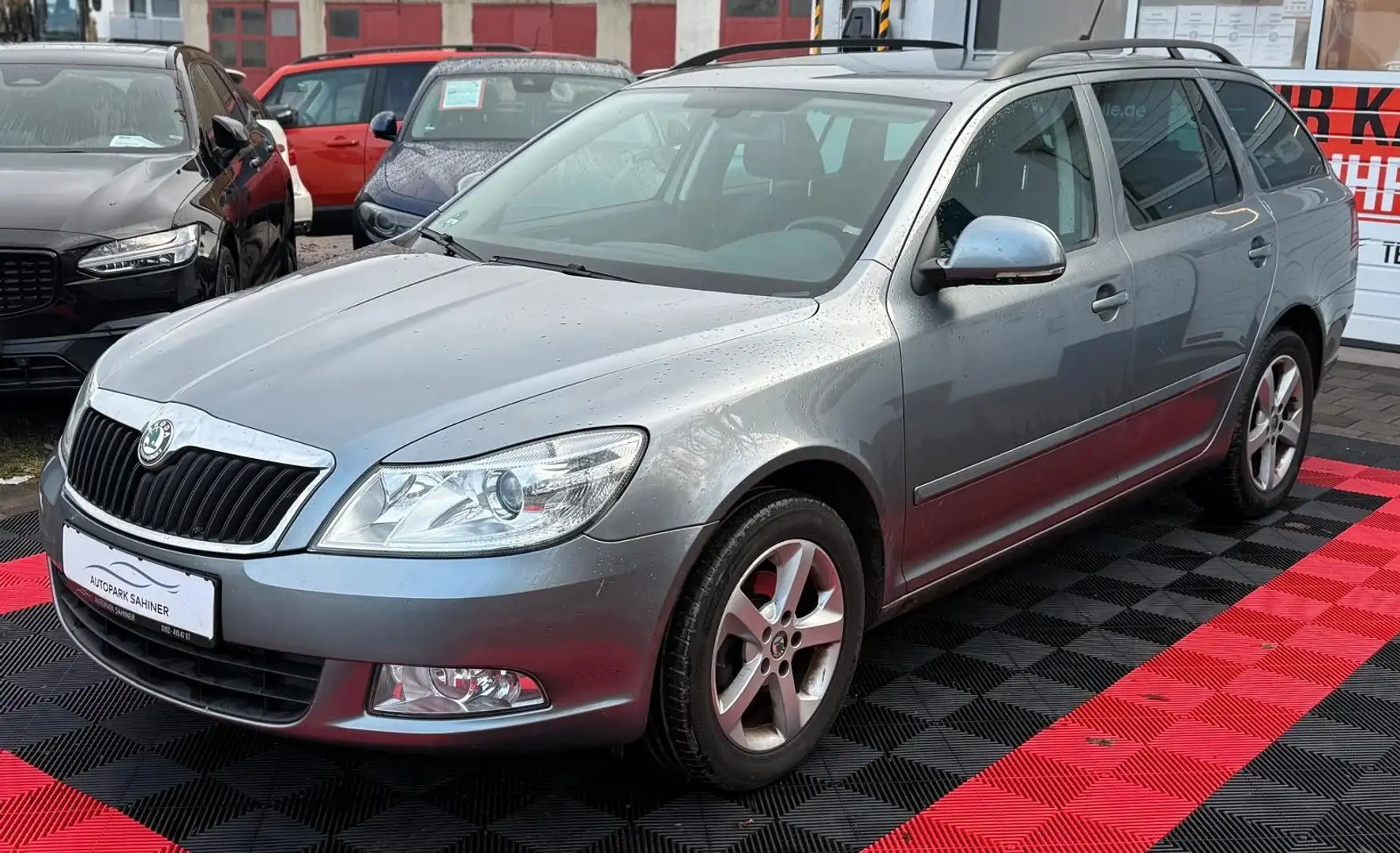 Skoda Octavia Combi*TEMPOMAT*KLIMA*SHZ Grau - 2