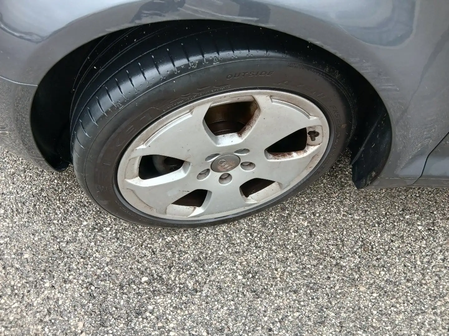 Audi A3 2.0 16V TDI Grau - 2