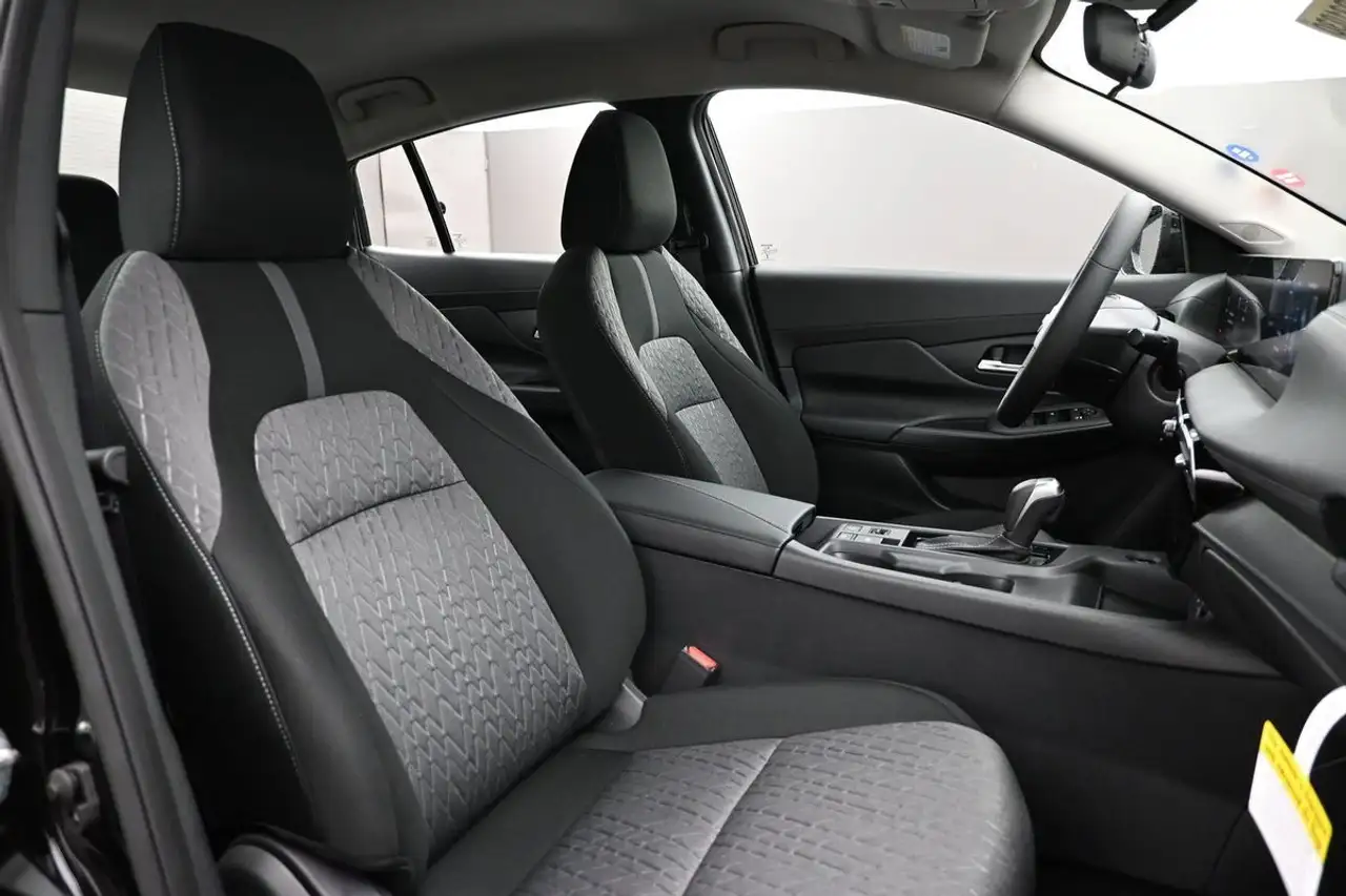 Nissan Sentra fotografie Nissan Sentra