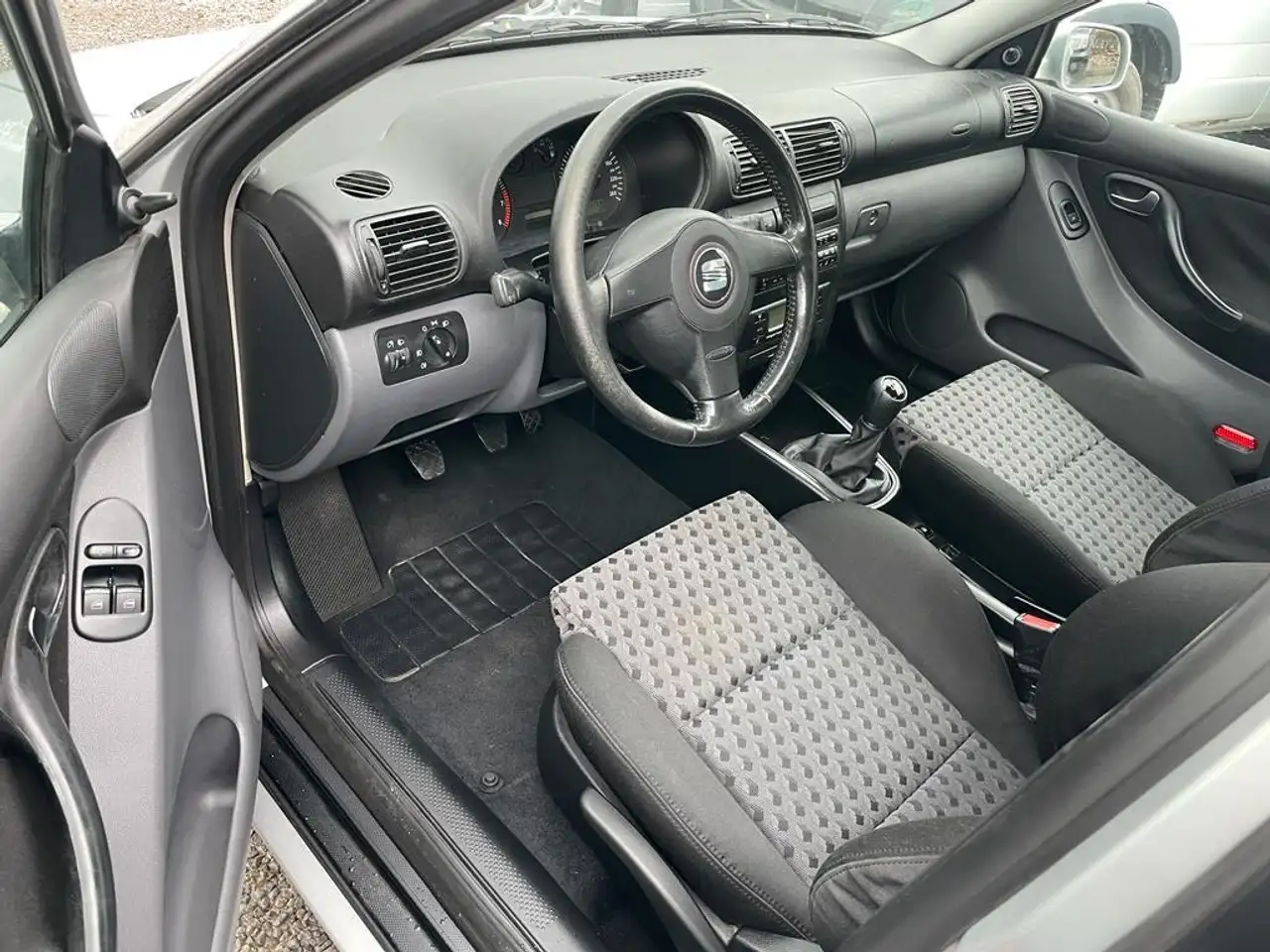 SEAT Leon 1.8 T 20V Sport 1,Hand Klima, foto 4