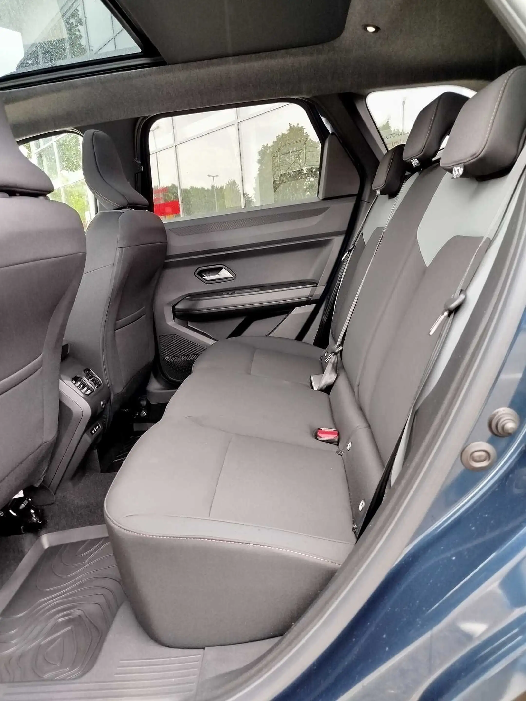 Dacia Bigster Hybrid 155 Extreme AHK/WINTER/CITY/ELEKTR.HECKKL. — photo 11