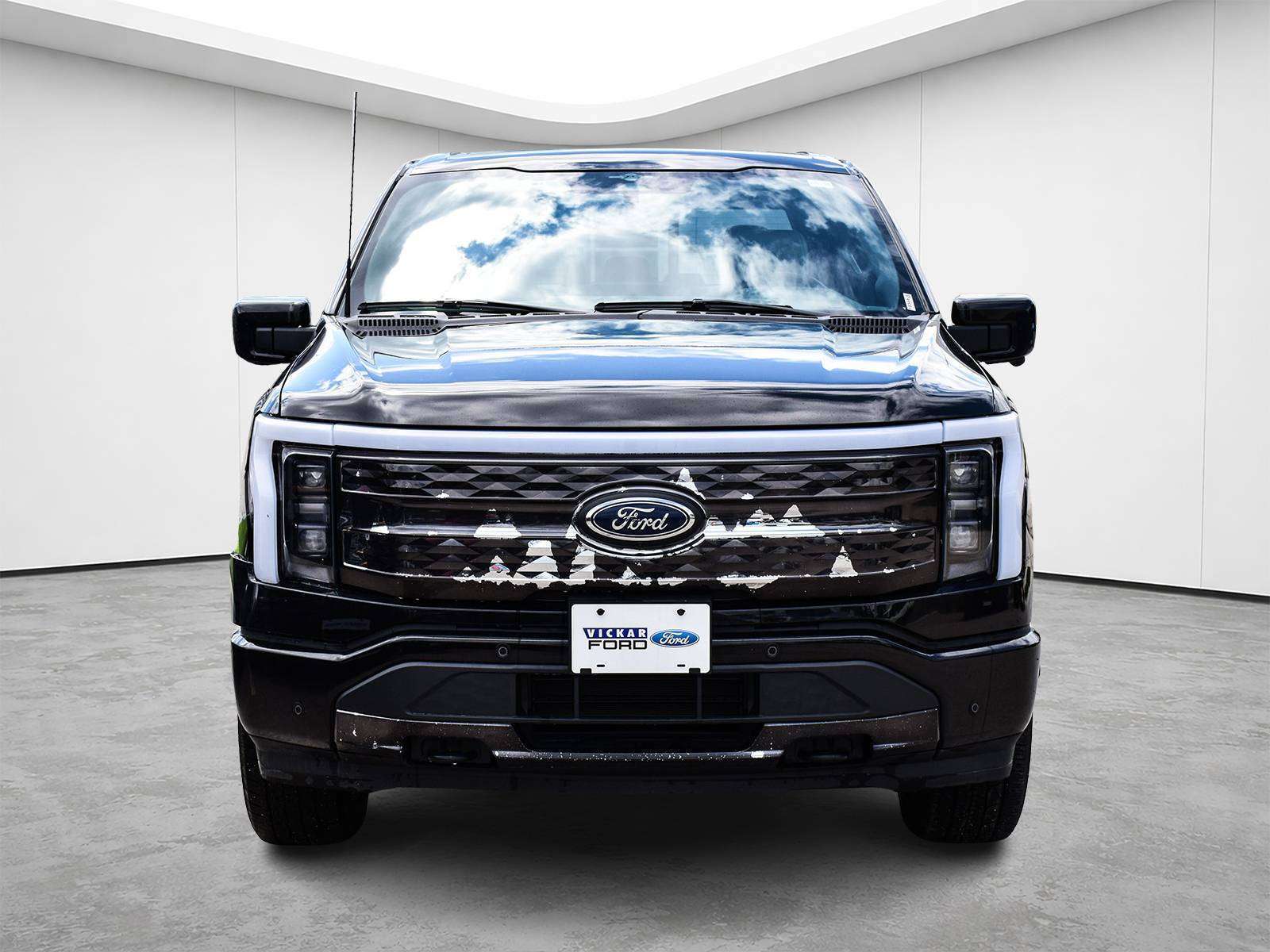 2023 Ford F-150 Lightning Platinum Top of the line! Extended Range No gas! — снимка 1