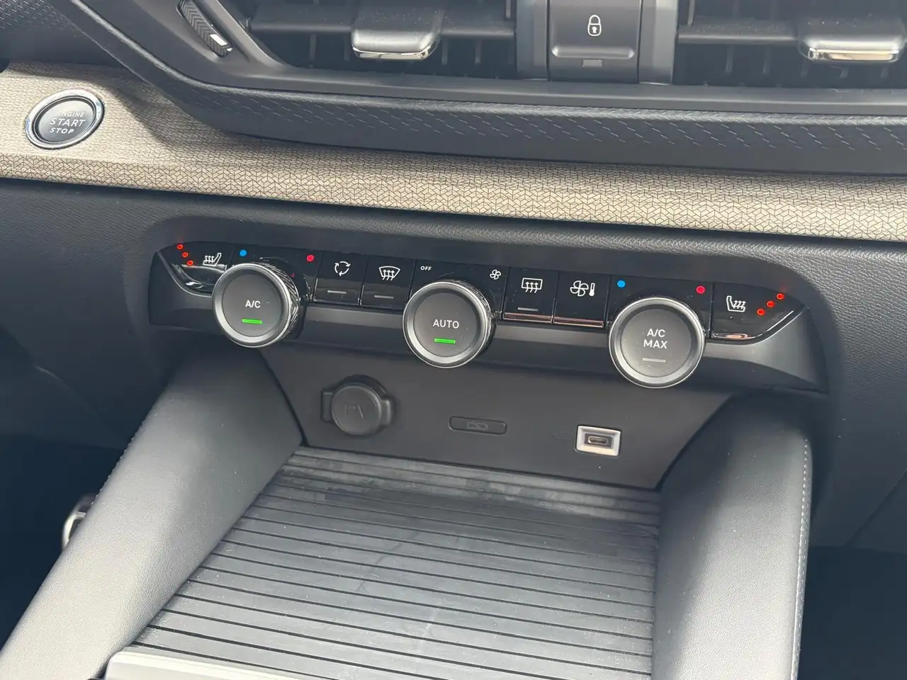 Citroen C5 X 1.6 Plug-in Hybrid 225 Shine LEER NAVI TREKHAA, миниатюра 28