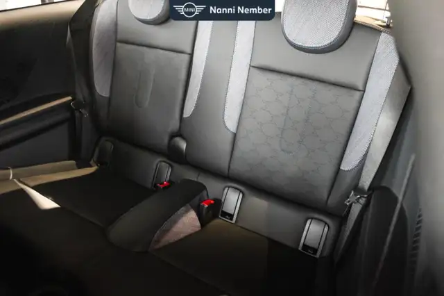 Mini Cooper Cooper view 15