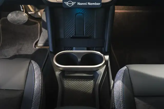Mini Cooper Cooper view 13