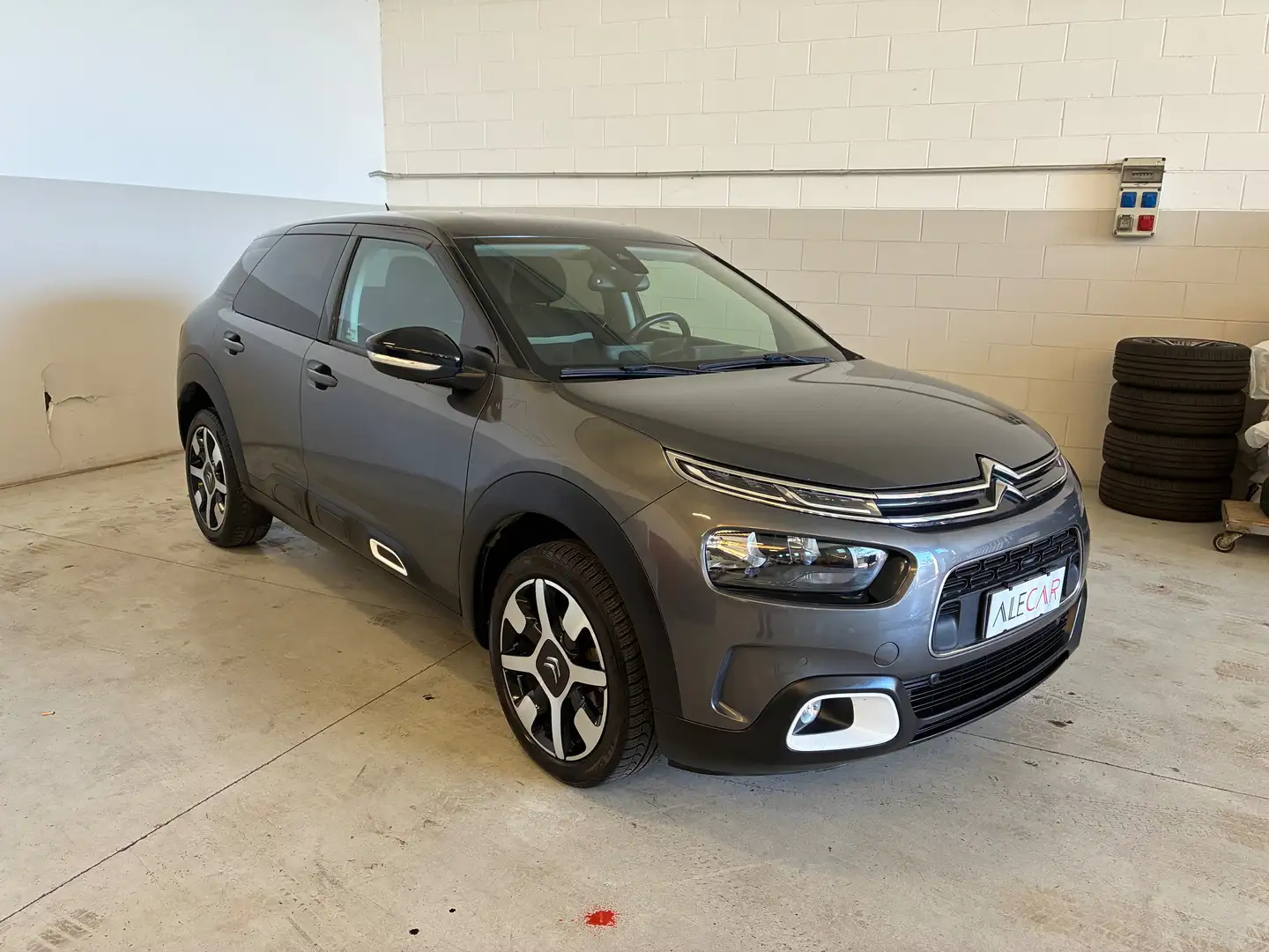 Citroen C4 C4 Cactus 2018 Cactus 1.2 puretech Shine Pack s&s Gris - 2