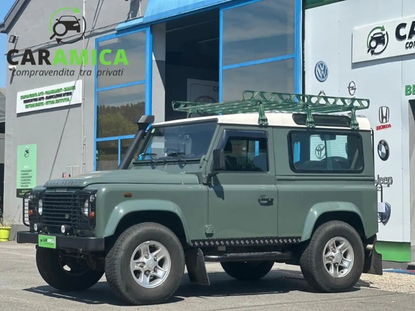 Land Rover Defender Defender 90 2.4 TD4 Station Wagon SE Verde - 1