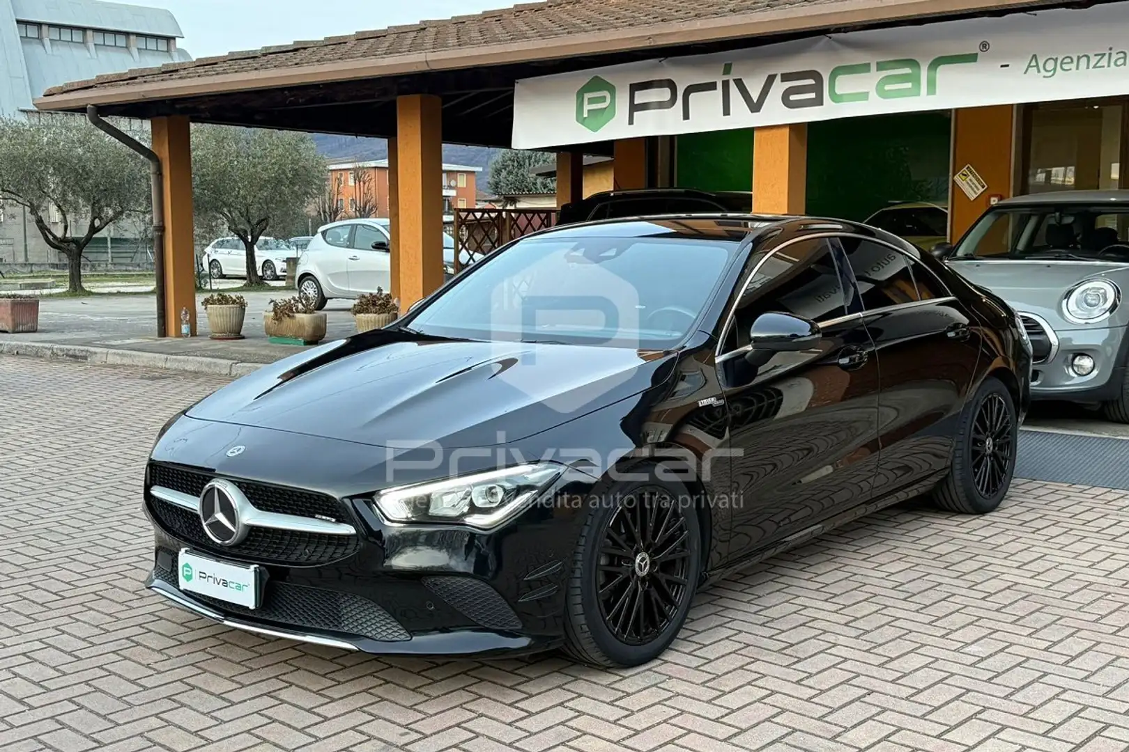 Mercedes-Benz CLA 200 CLA 200 Automatic Sport Schwarz - 1