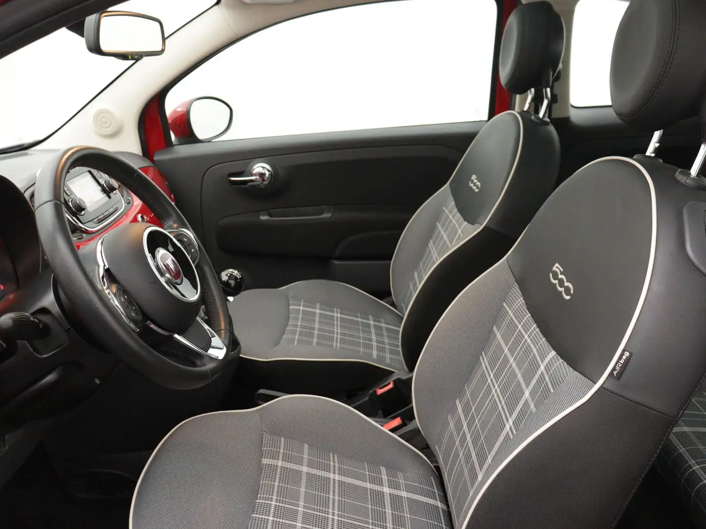 Fiat 500 1.2 Lounge | Navigatie | 16" Lichtmetalen velgen | Rojo - 2