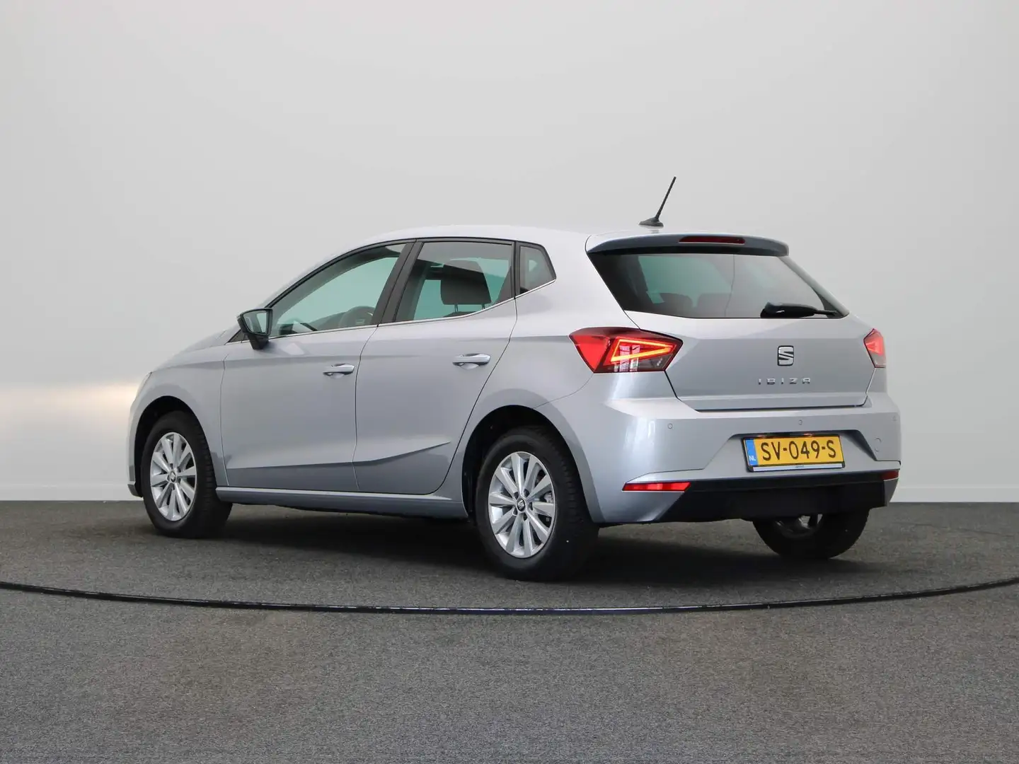 SEAT Ibiza 1.0 TSI Style Business Intense | Automaat | Apple Gris - 2