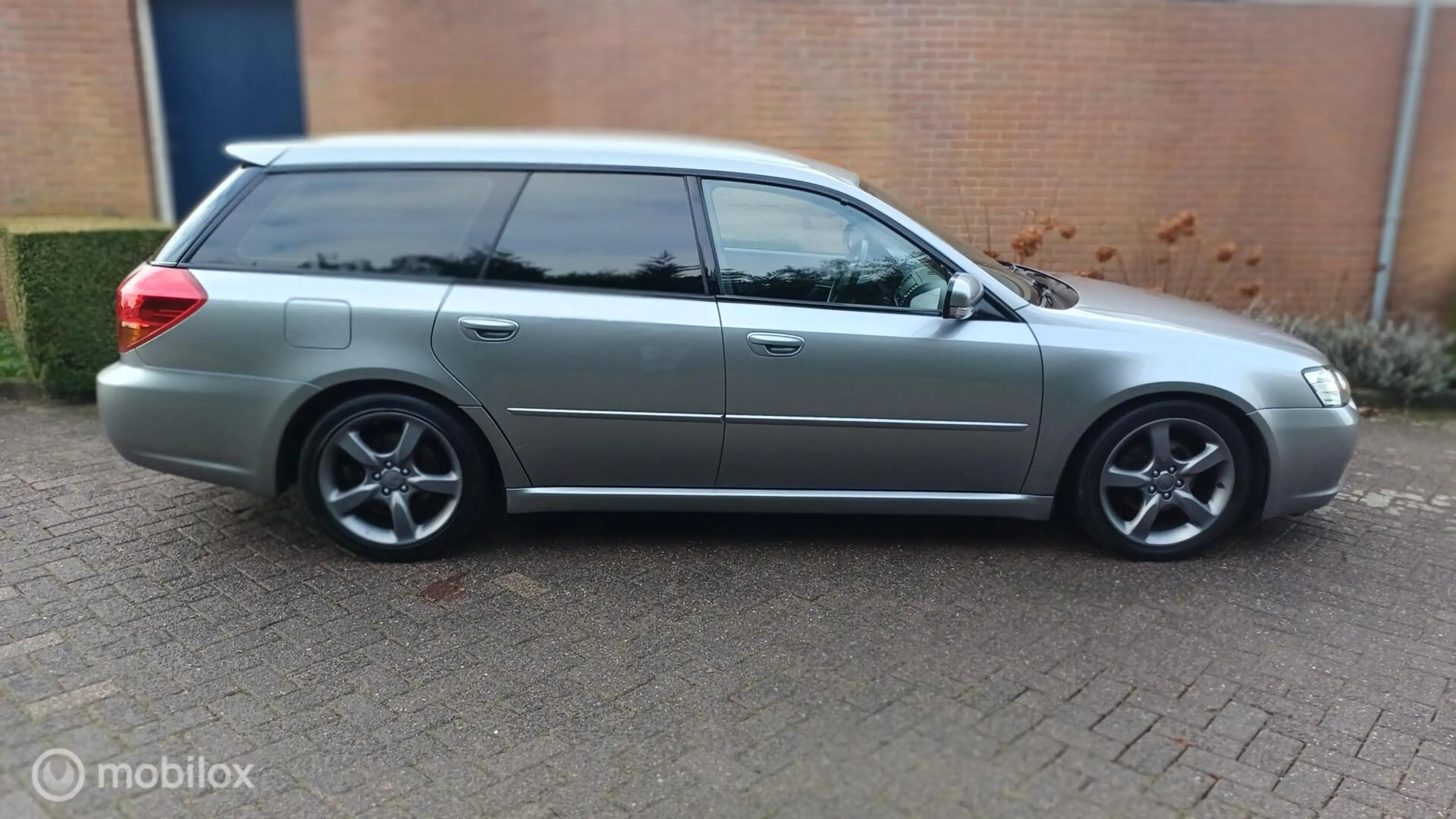 Subaru Legacy Touring Wagon 2.0R Comfort — photo 12