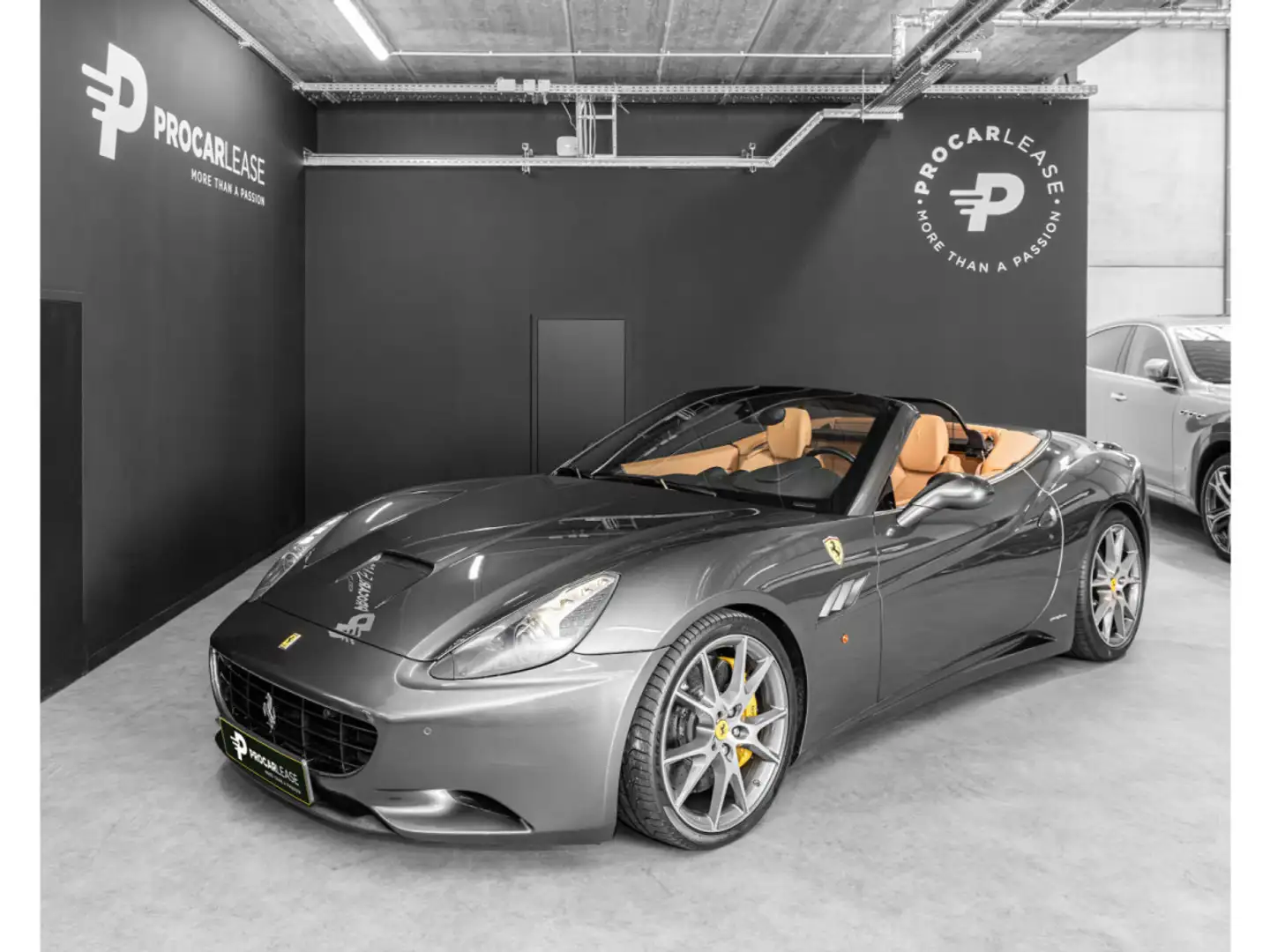 Ferrari California 4.3 V8_4 STZ/NAVI/20'/LIFT/ GRIGIO SILVERSTONE Grau - 1