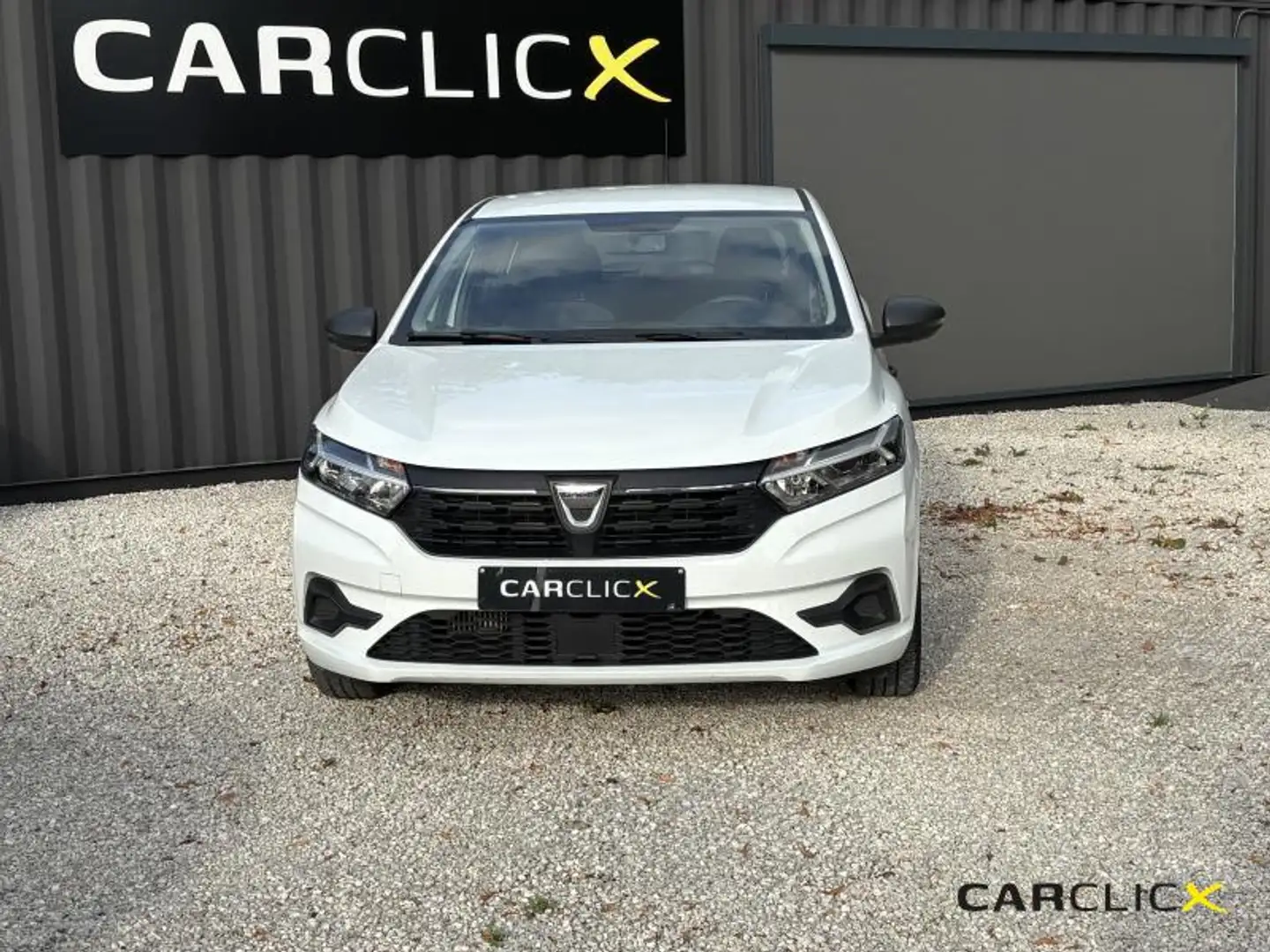 Dacia Sandero Essential Blanc - 1