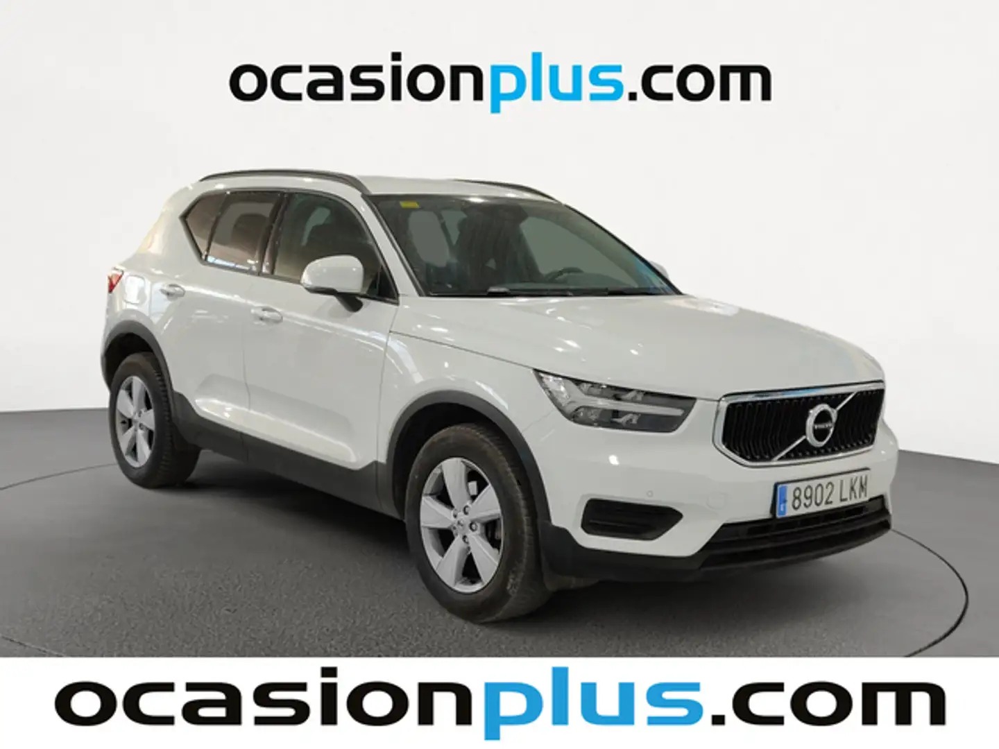 Volvo XC40 D3 Momentum Core Aut. Weiß - 2
