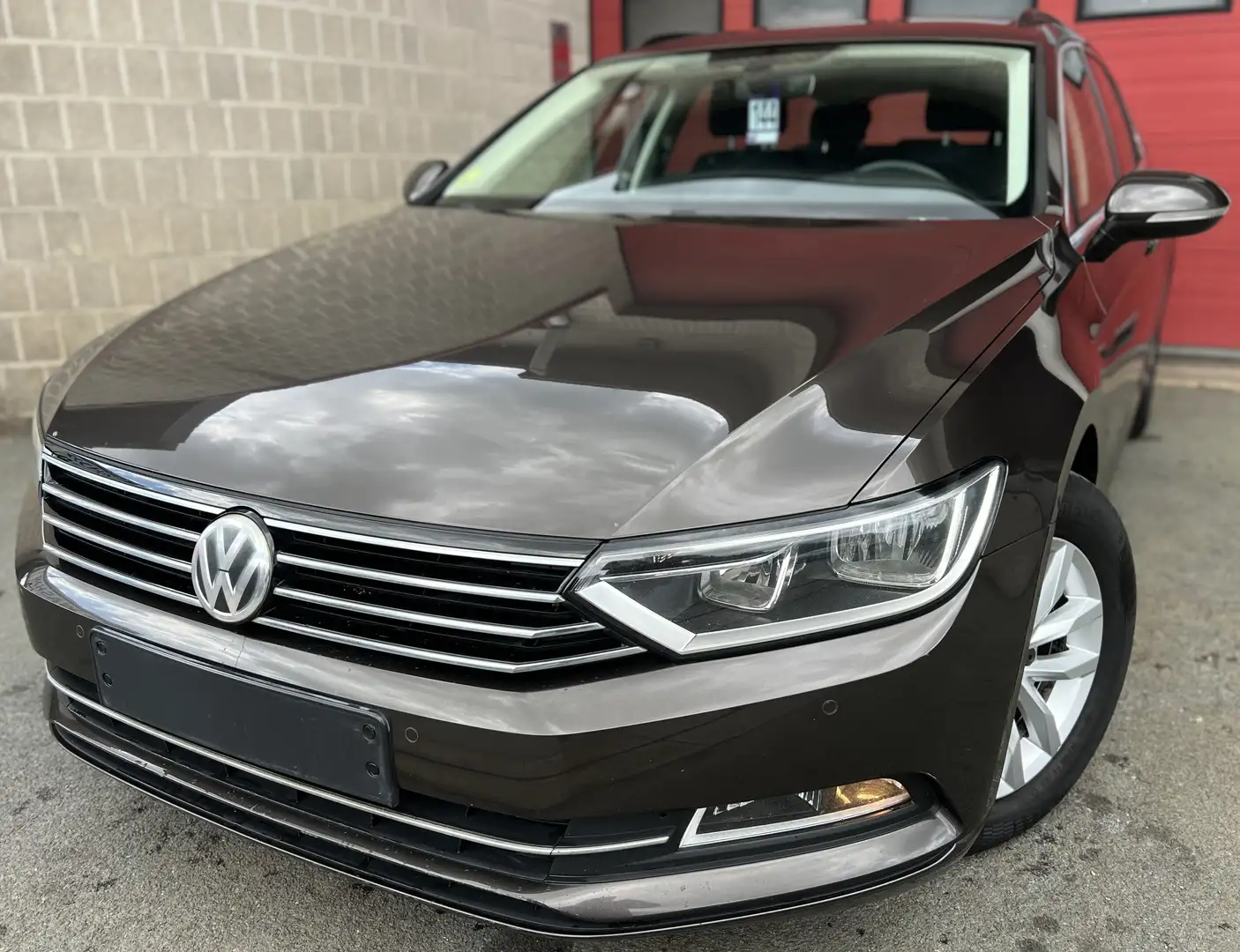 Volkswagen Passat Variant SW 1.6 CR TDi Comfortline Business / CAMÉRA + NAV Gris - 1
