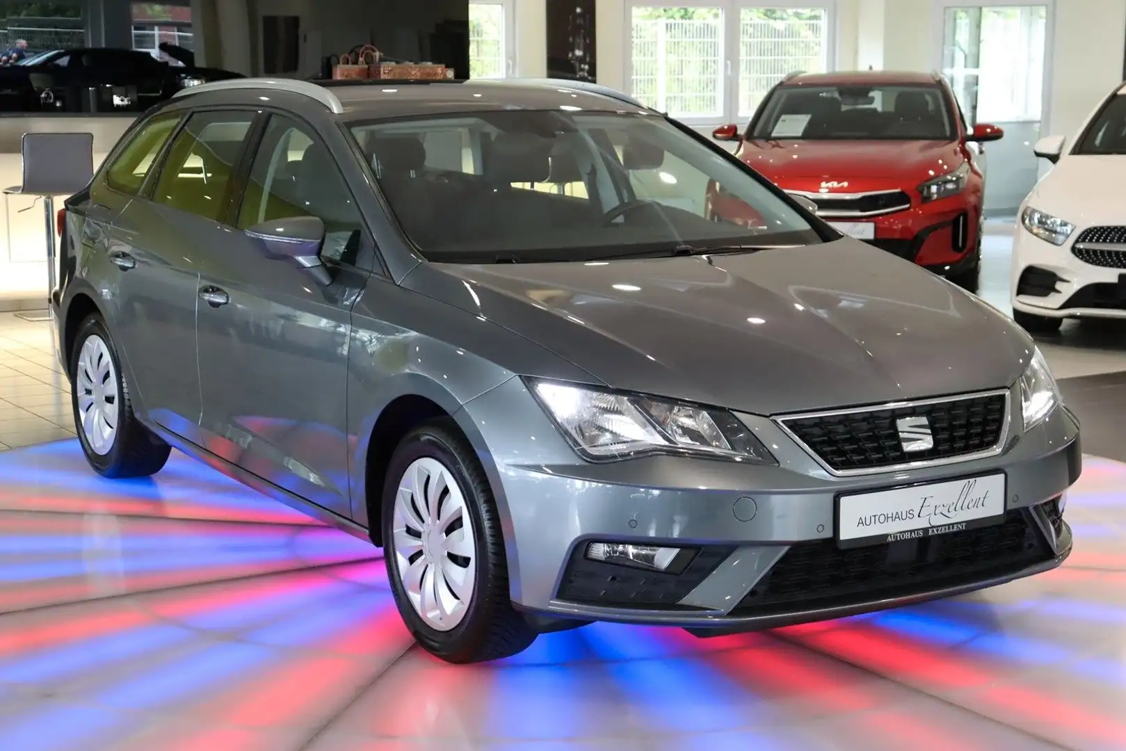 SEAT Leon ST Style*KLIMAANLAGE*PDC*LED*MFL*TEMPOMAT* Gris - 2