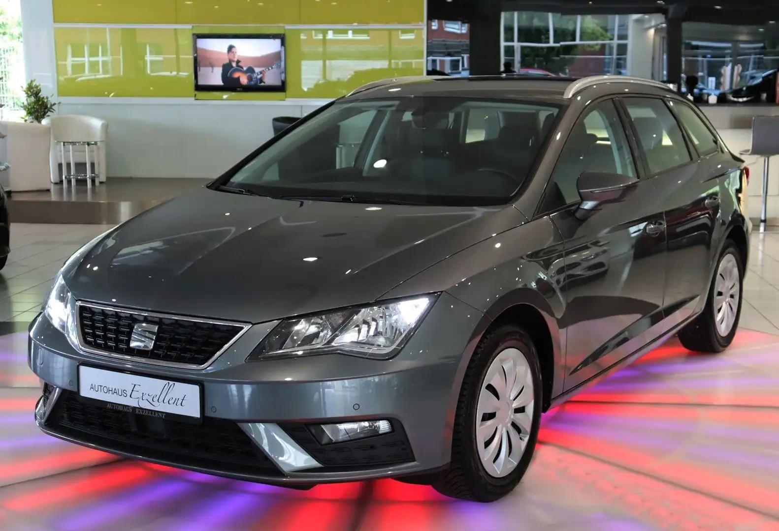 SEAT Leon ST Style*KLIMAANLAGE*PDC*LED*MFL*TEMPOMAT* Gris - 1