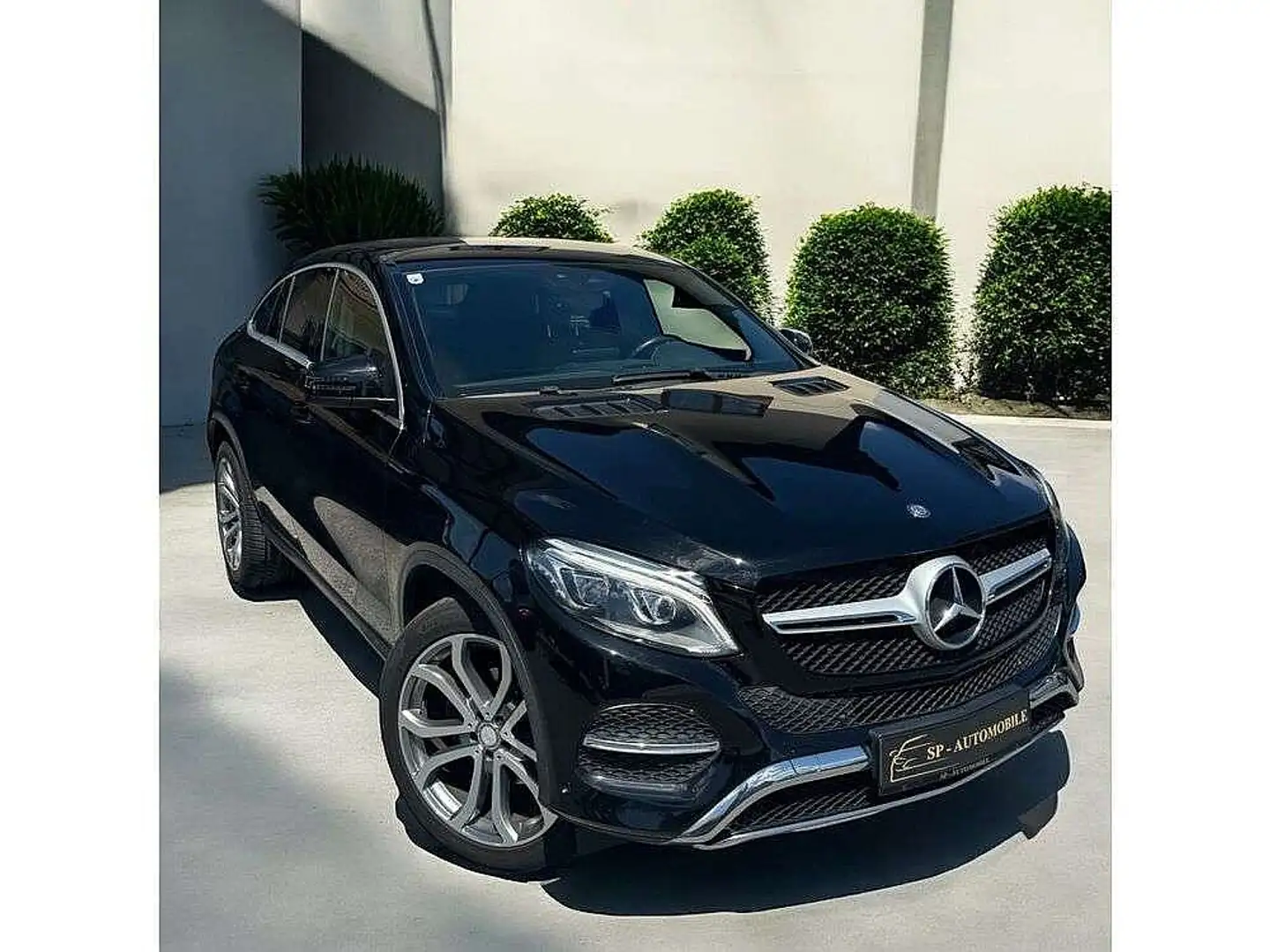 Mercedes-Benz GLE 350 d 4Matic (292.324) Schwarz - 2