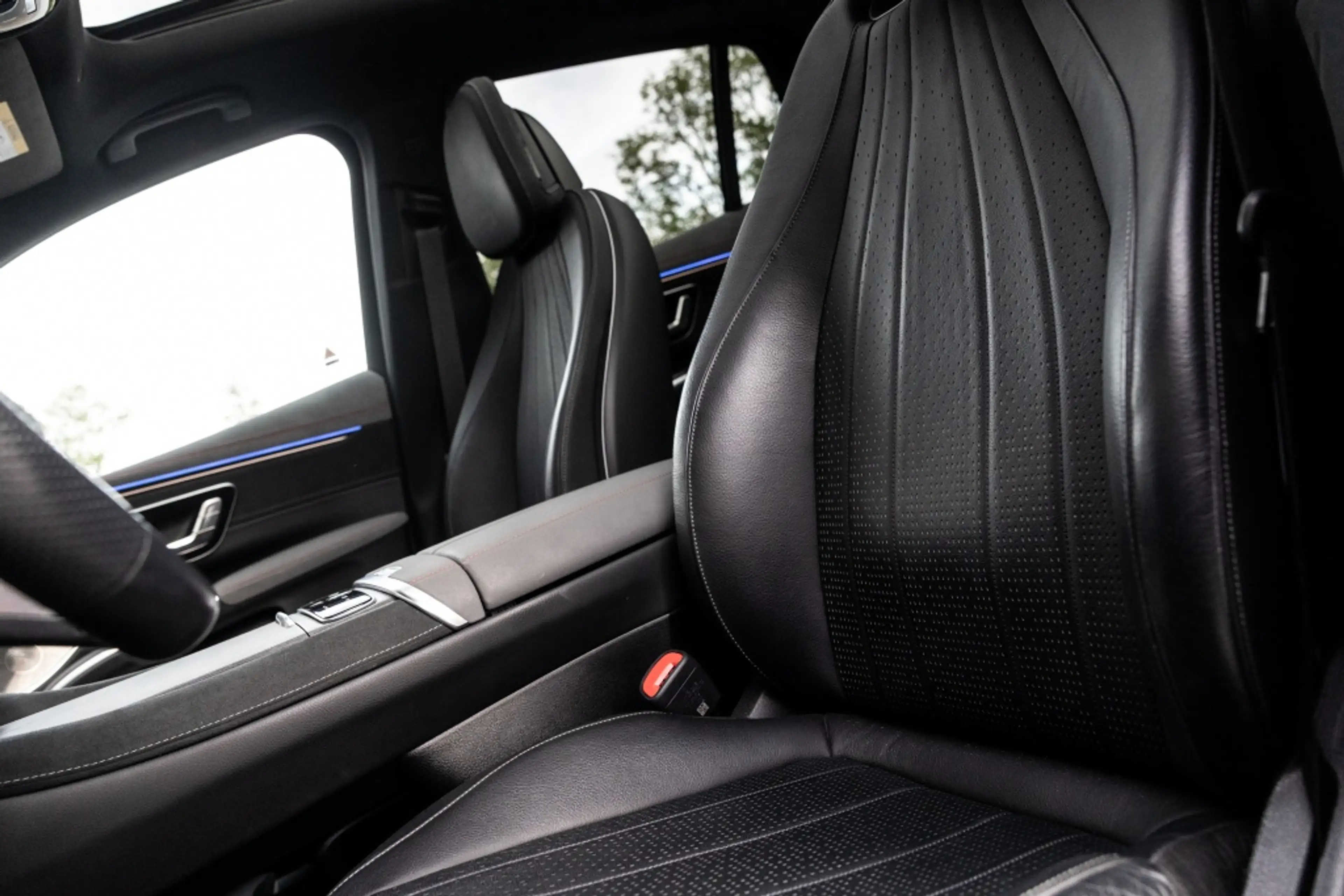 Mercedes-Benz EQS SUV 580 4M AMG Line | 4WS | Widescreen | Burmester | — photo 32