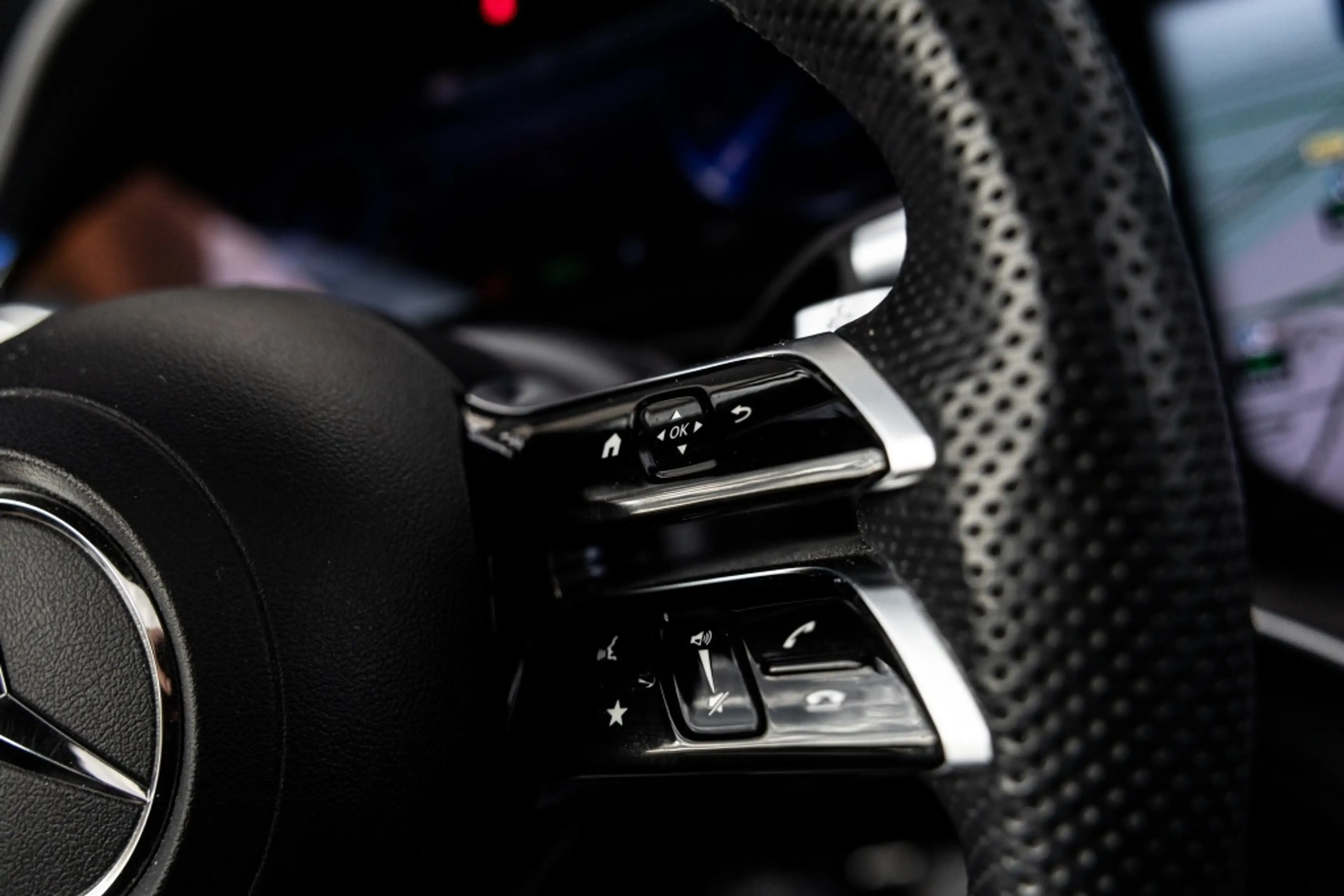 Mercedes-Benz EQS SUV 580 4M AMG Line | 4WS | Widescreen | Burmester | — photo 40