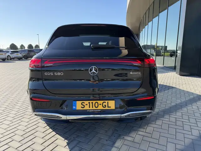 Mercedes-Benz Eqs view 2