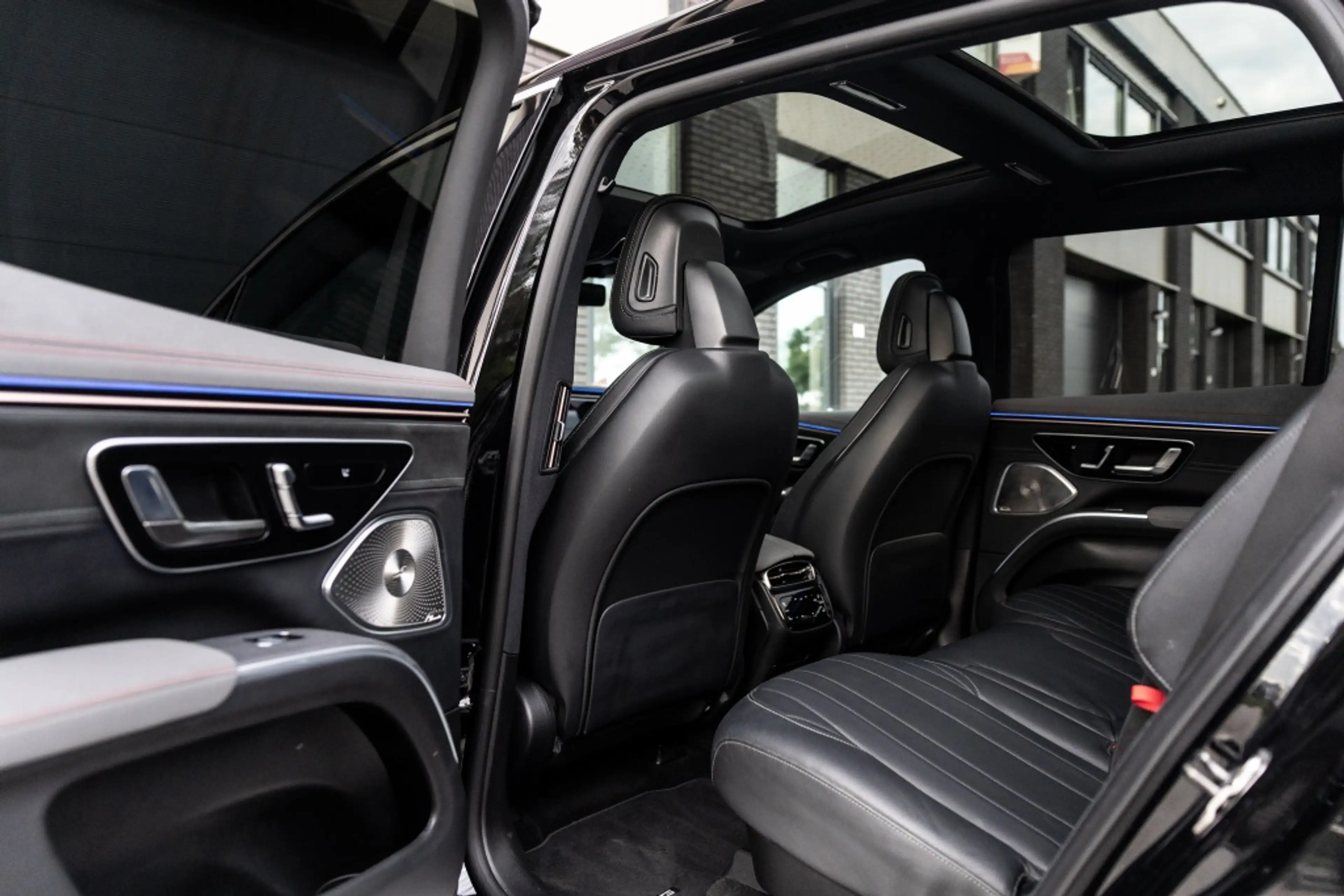 Mercedes-Benz EQS SUV 580 4M AMG Line | 4WS | Widescreen | Burmester | — photo 24