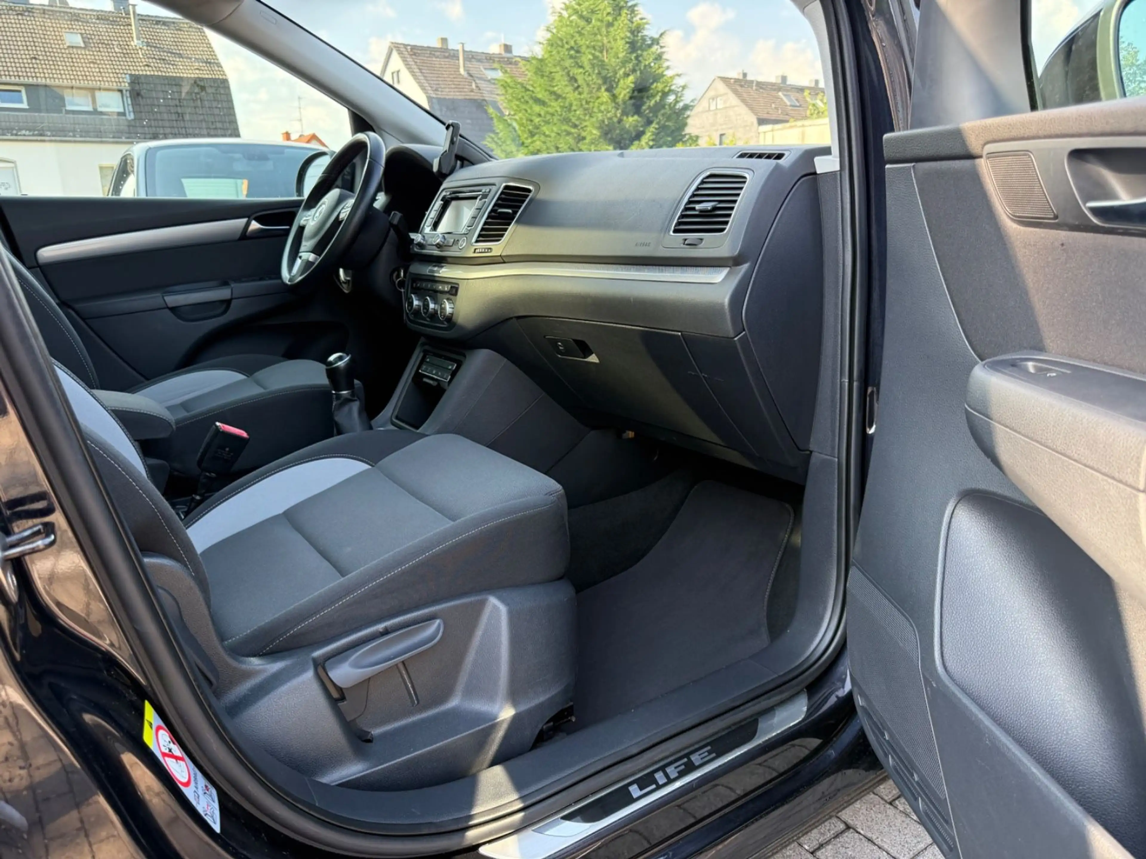 Volkswagen Sharan Life 2.0 TDI*7-Sitz*E-Türe*PANO*KAM*NAV* — photo 12