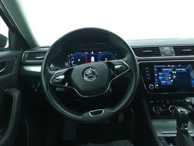 Skoda Superb view 11