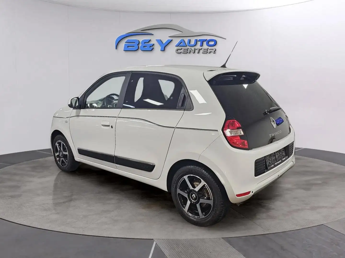 Renault Twingo 0.9 TCe Intens EDC (EU6c) ** 29.068 km ** Automaat Wit - 2