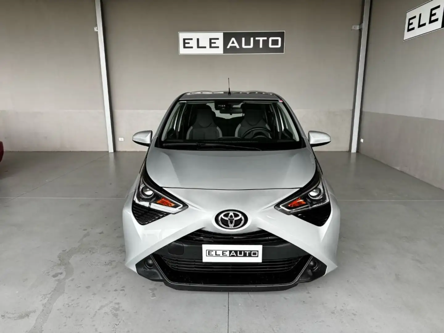 Toyota Aygo Connect 1.0  X-FUN Carplay - Cerchi- Gris - 2