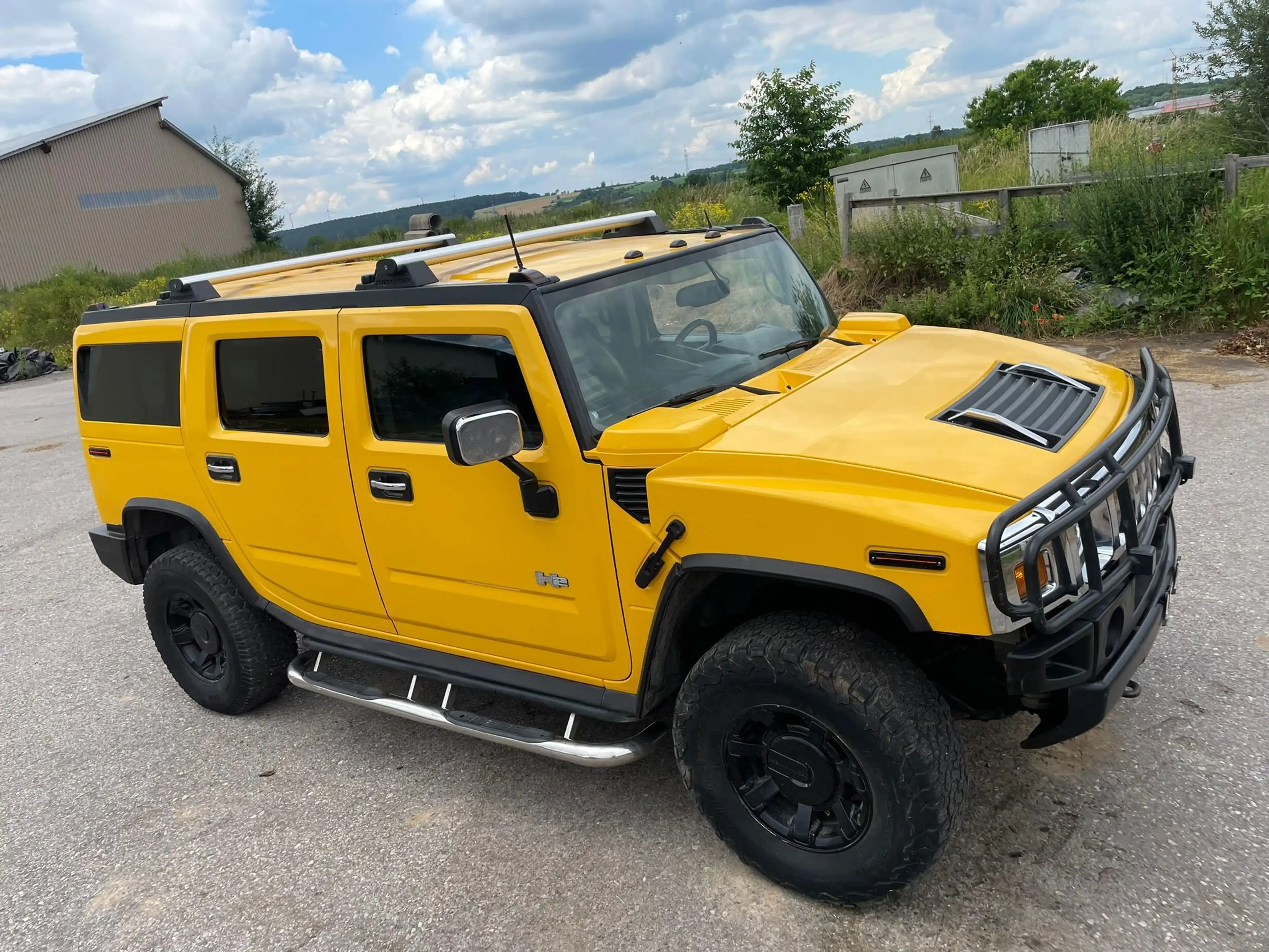 HUMMER H2