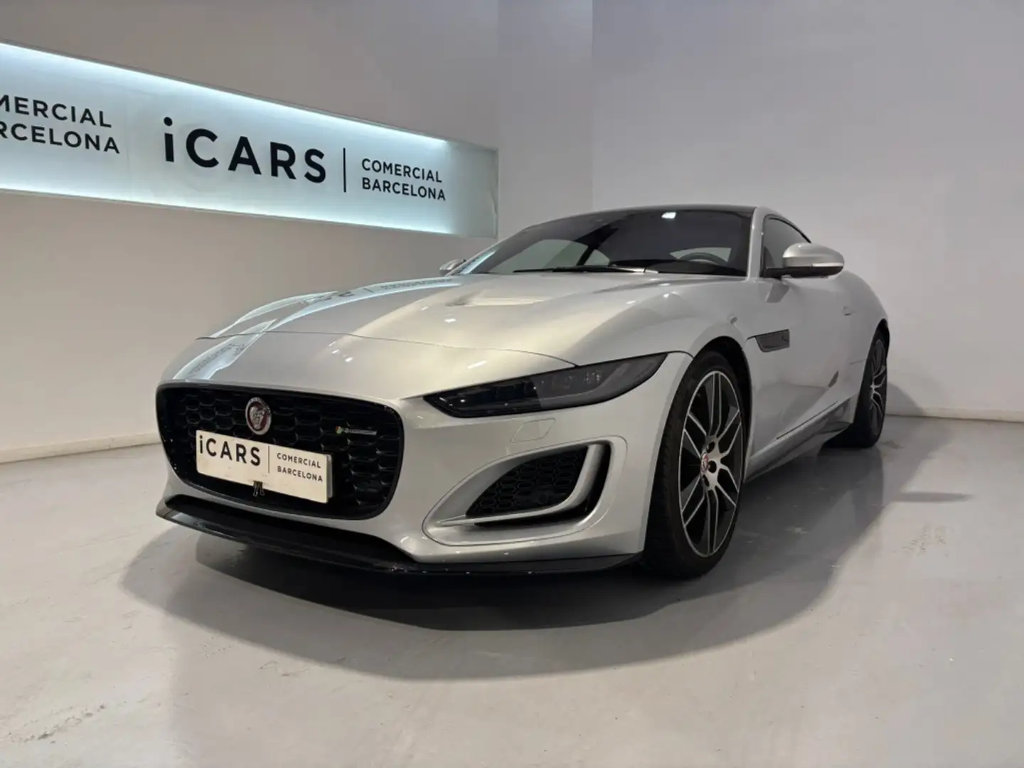 Jaguar F-Type Coupé 2.0 I4 R-Dynamic Aut. 300 Gris - 1