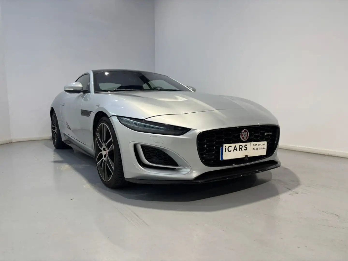 Jaguar F-Type Coupé 2.0 I4 R-Dynamic Aut. 300 Gris - 2