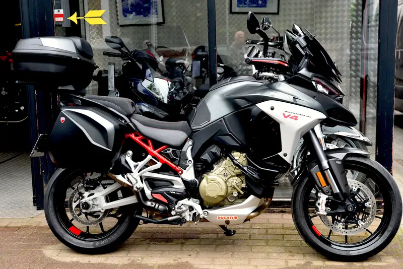 Ducati MULTISTRADA V4 S - foto 2