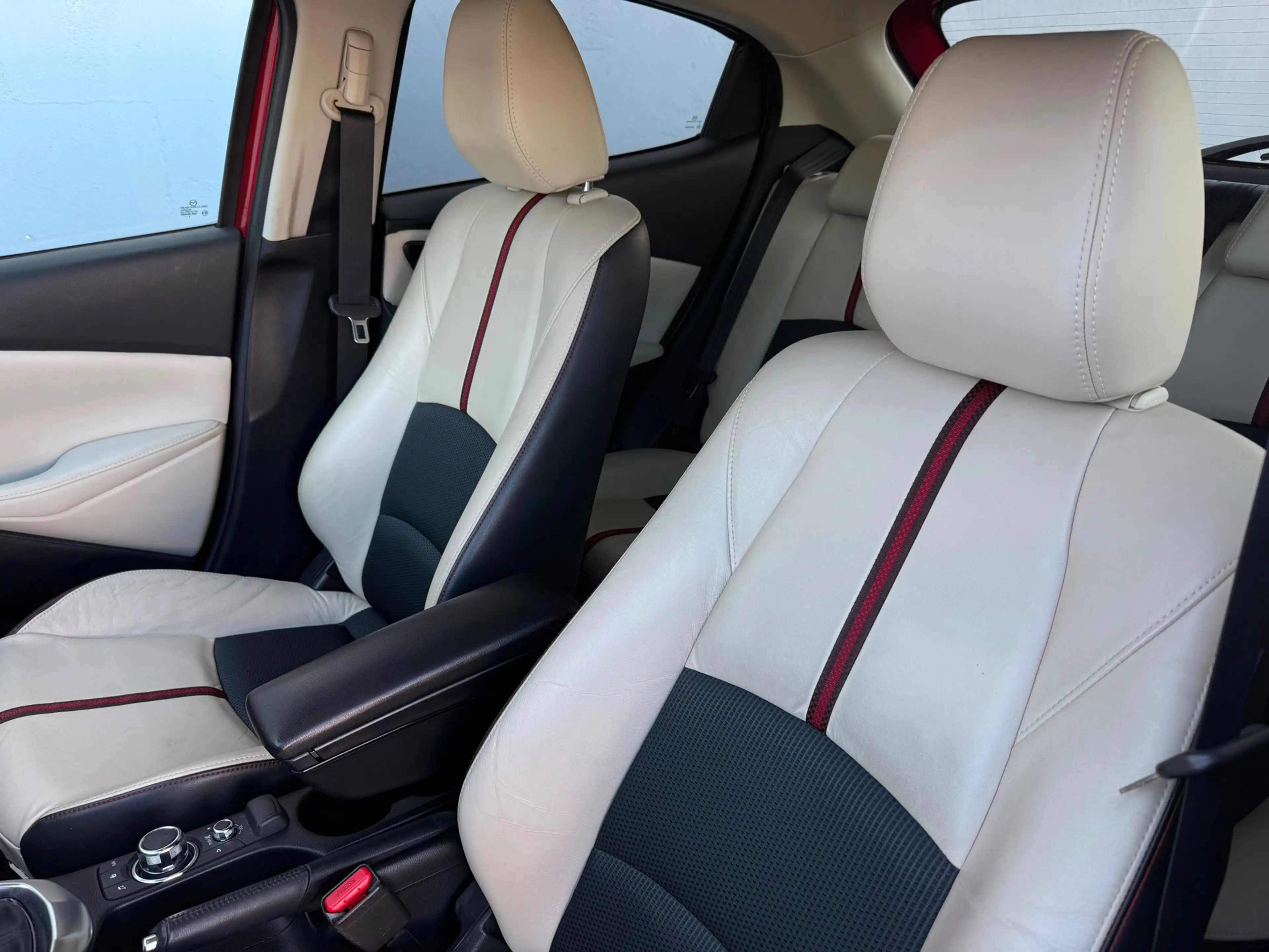 Mazda 2 1.5 Skyactiv-G Skylease GT - Panorama Dak — photo 7
