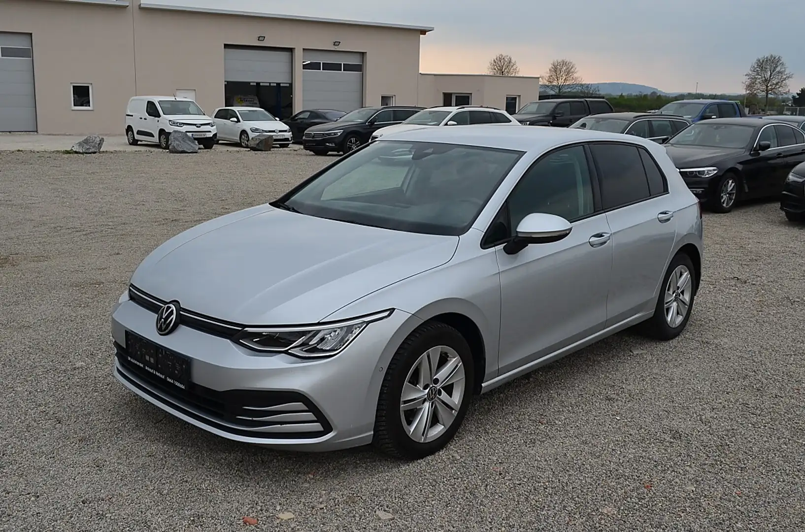 Volkswagen Golf 2,0 TDI Life DSG Grau - 1