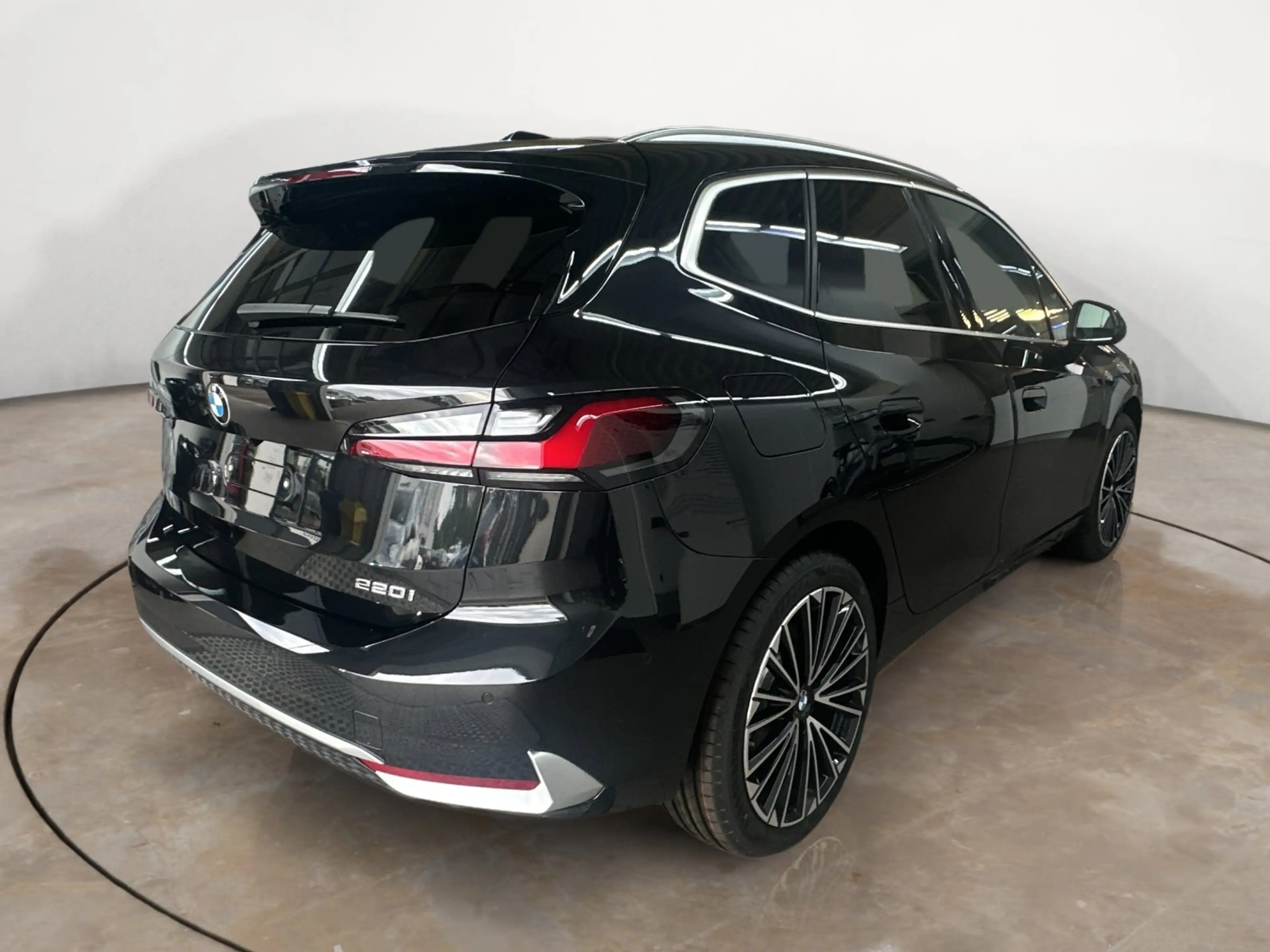 BMW 220 i Active Tourer Luxury Line UPE 53.080 EUR — photo 5