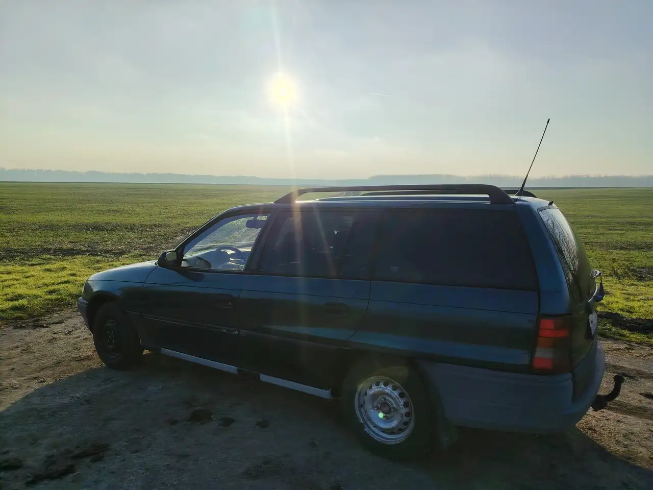 Opel Astra Caravan, foto 1