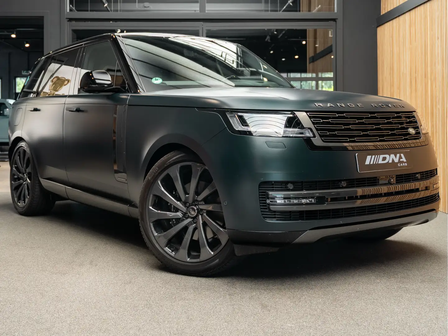 Land Rover Range Rover D350 Autobiography SVO 23 Inch D350 Meridian Massa Nero - 1