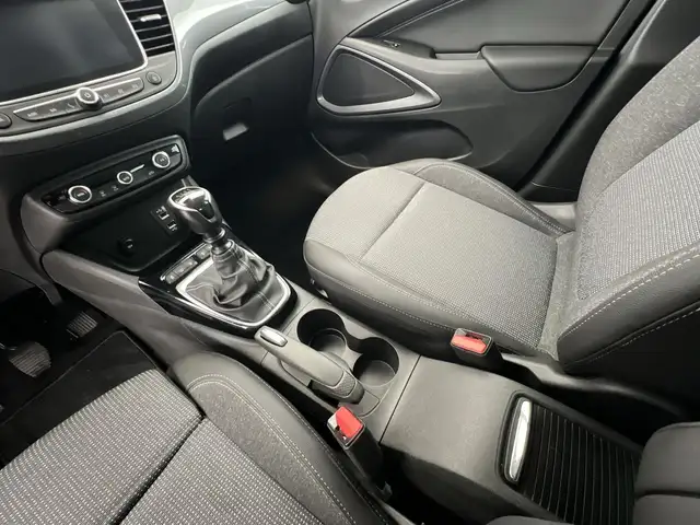 Opel Crossland view 14