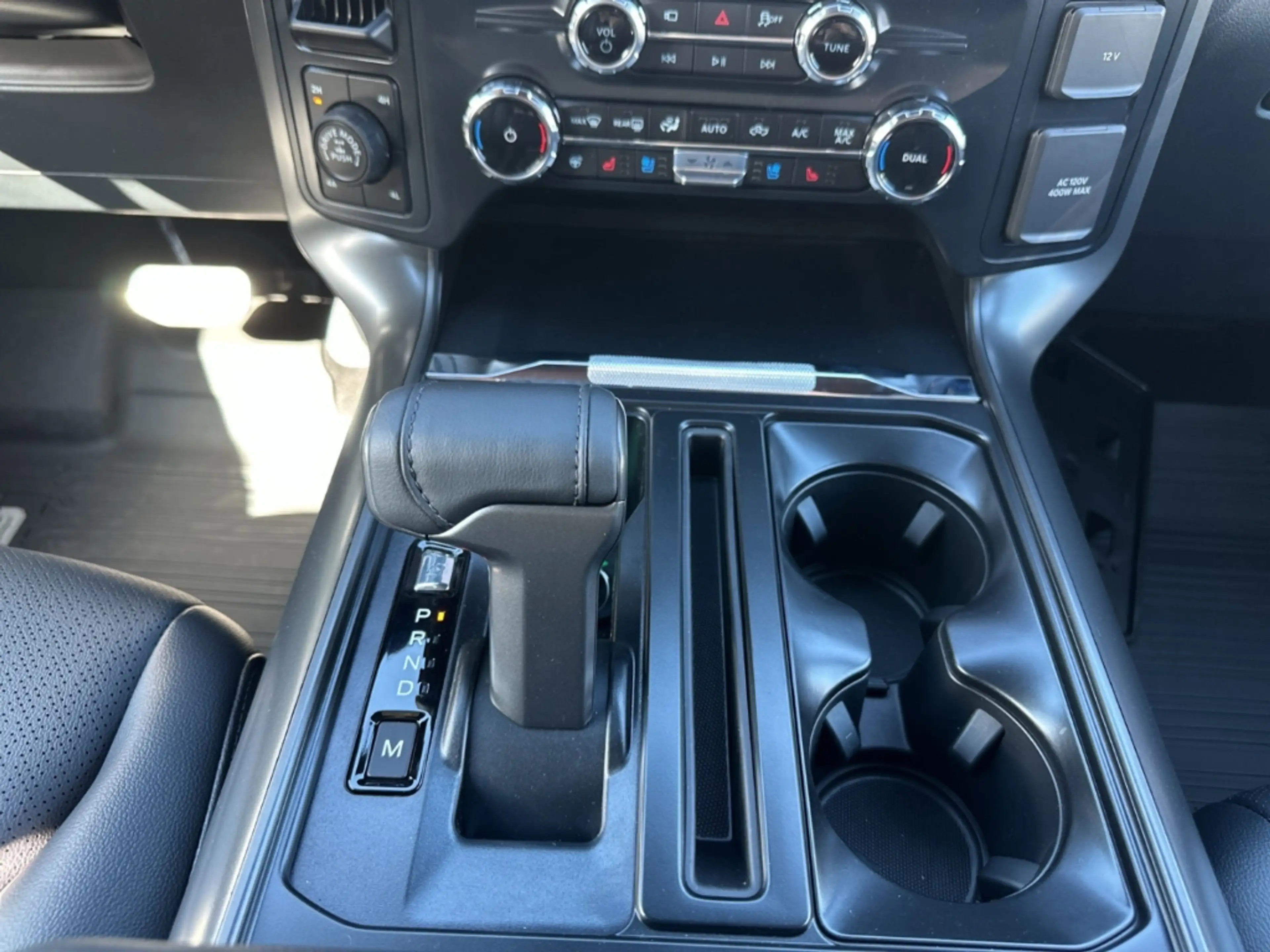 Ford F 150 Lariat Black-Ed. MY 2026 Deutsches Modell — photo 11