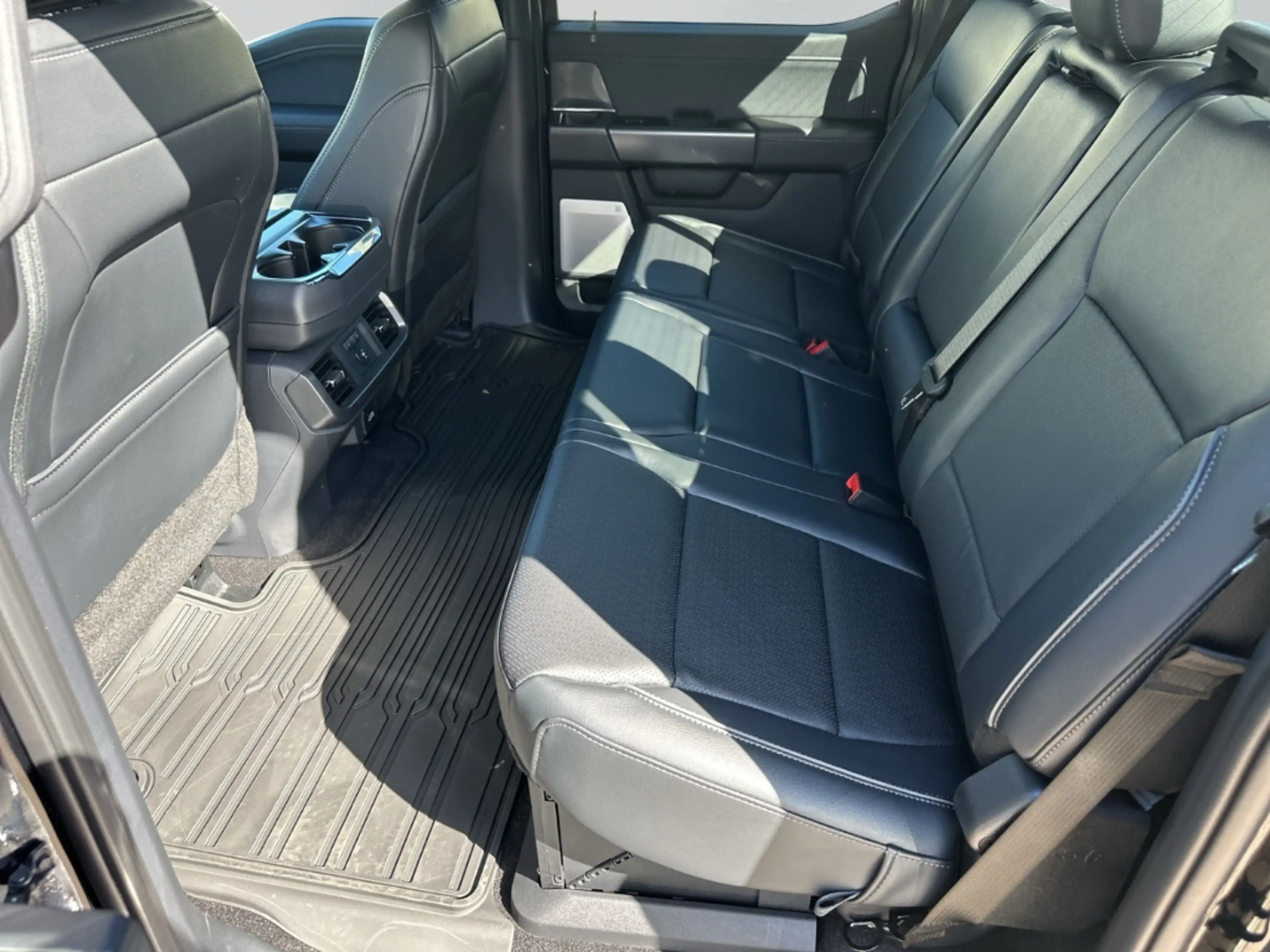 Ford F 150 Lariat Black-Ed. MY 2026 Deutsches Modell — photo 10