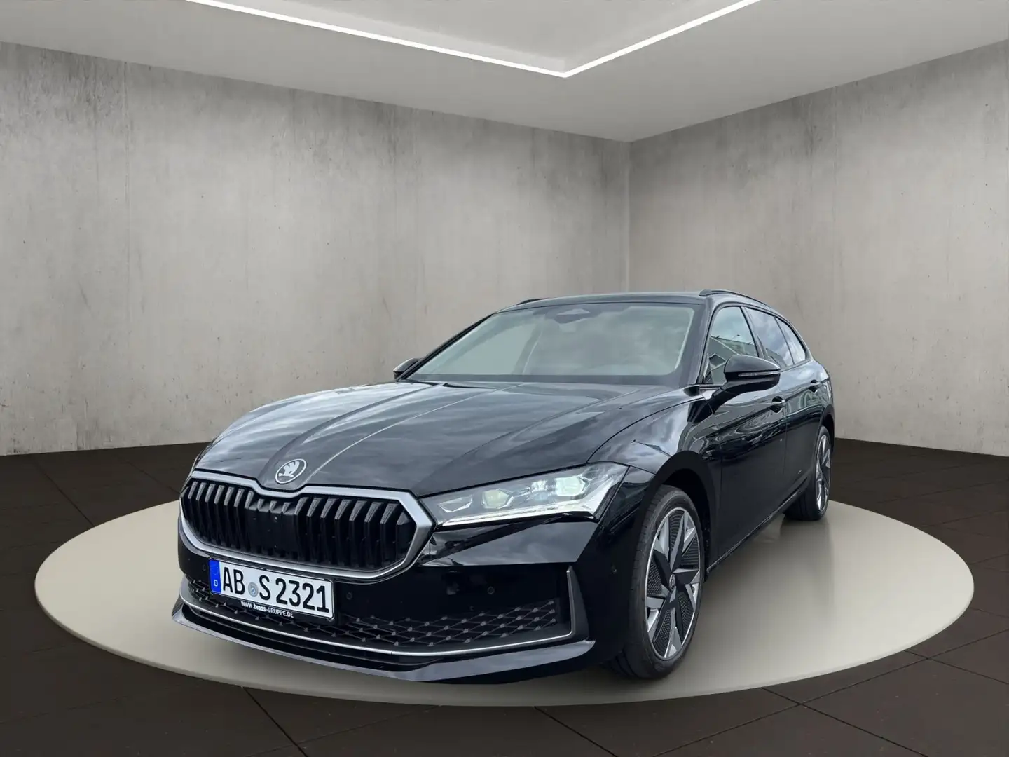 Skoda Superb Combi Selection 1,5 TSI mHEV 110 kW 7-Gan Schwarz - 1