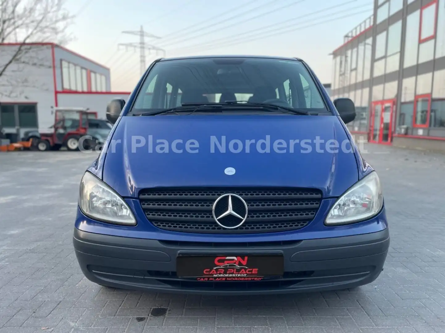 Mercedes-Benz Vito Kombi 111 CDI extralang 7-SITZER/AUTOMATIK Blue - 2