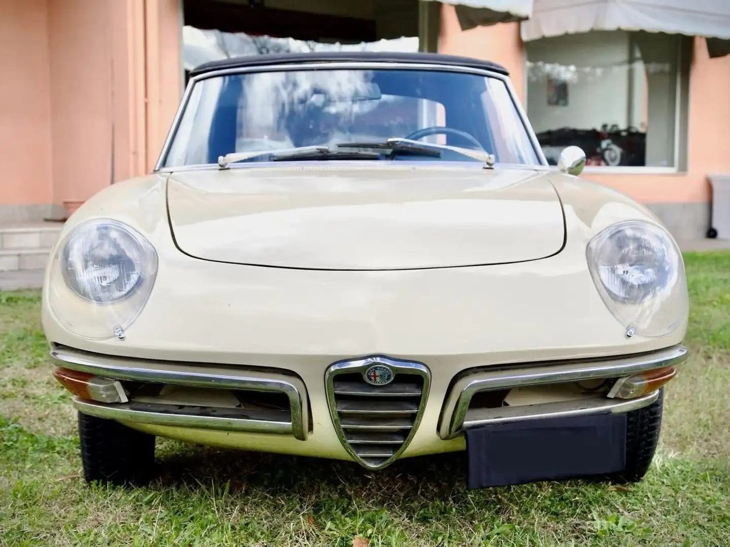 Alfa Romeo Duetto Osso di Seppia 1.6 Бежевий - 1