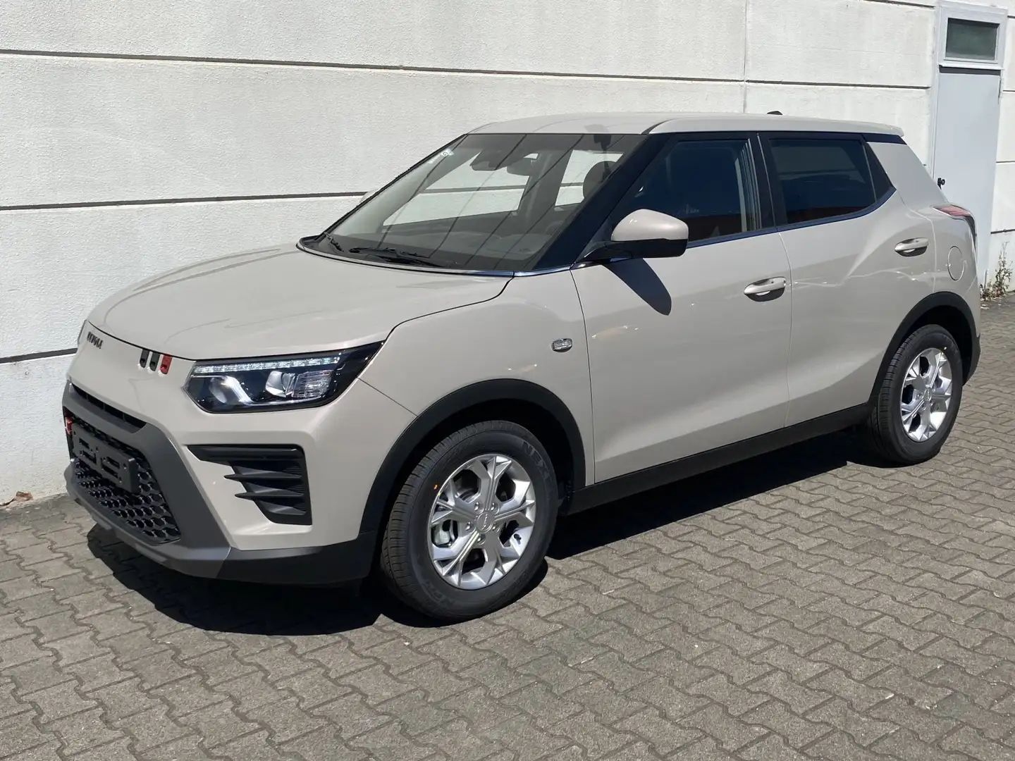SsangYong Tivoli Tivoli 1.5 T-GDI 2WD AT Nomad DigiCockpit RKam Nav Bej - 2