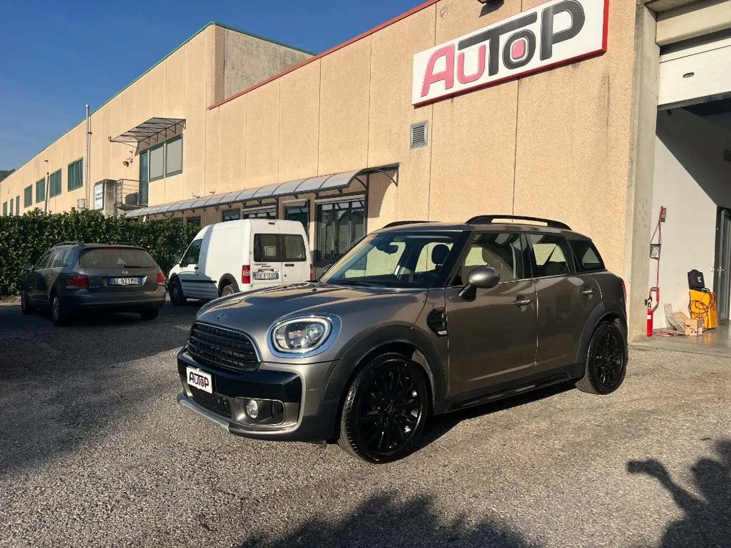 MINI One Countryman 1.5 Grau - 1